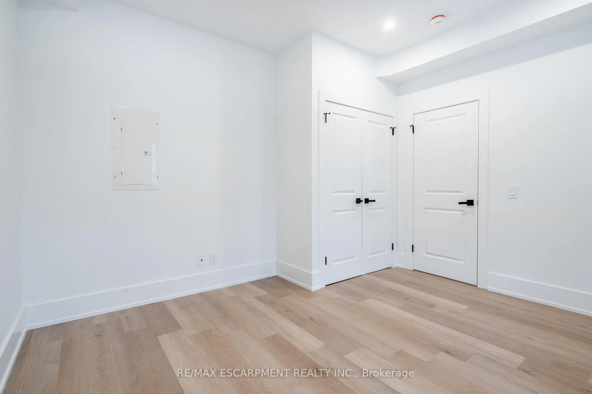 Photo 16 of 204 Balsam Avenue S, Hamilton, Blakeley — HOMEH