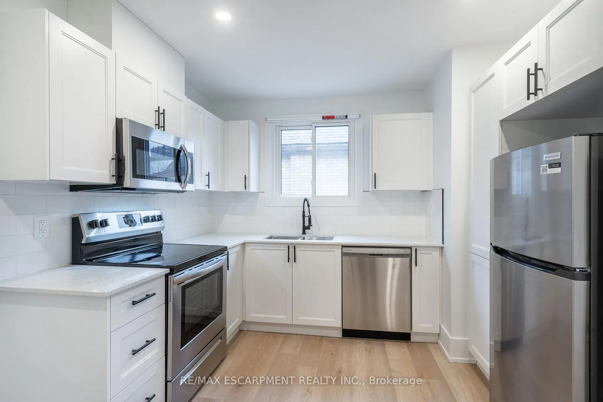 Photo 22 of 204 Balsam Avenue S, Hamilton, Blakeley — HOMEH