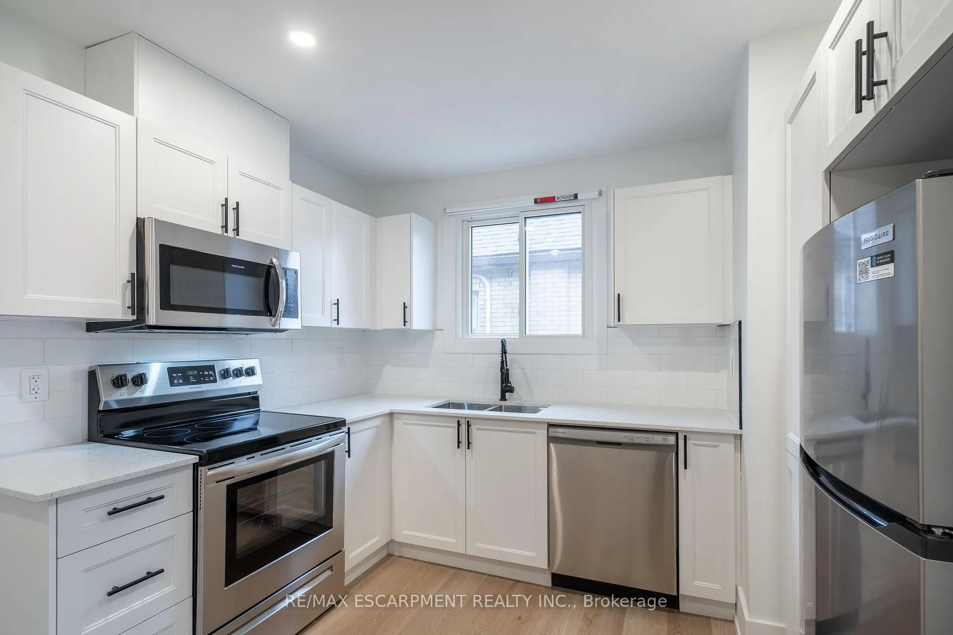 Photo 23 of 204 Balsam Avenue S, Hamilton, Blakeley — HOMEH