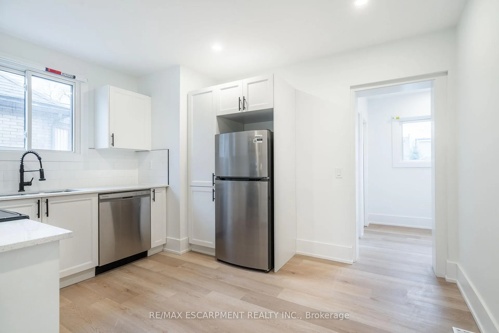 Photo 24 of 204 Balsam Avenue S, Hamilton, Blakeley — HOMEH