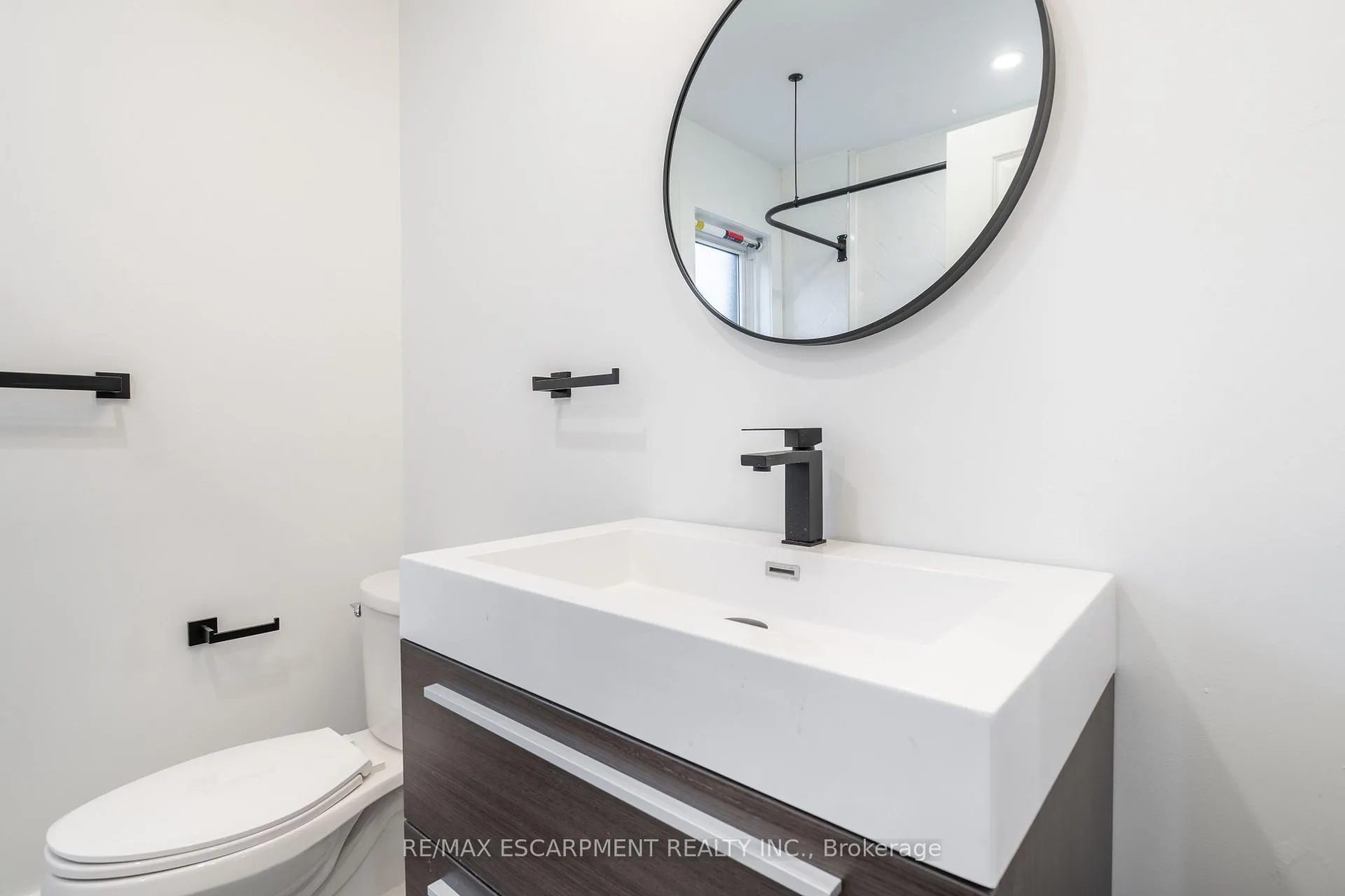 Photo 28 of 204 Balsam Avenue S, Hamilton, Blakeley — HOMEH