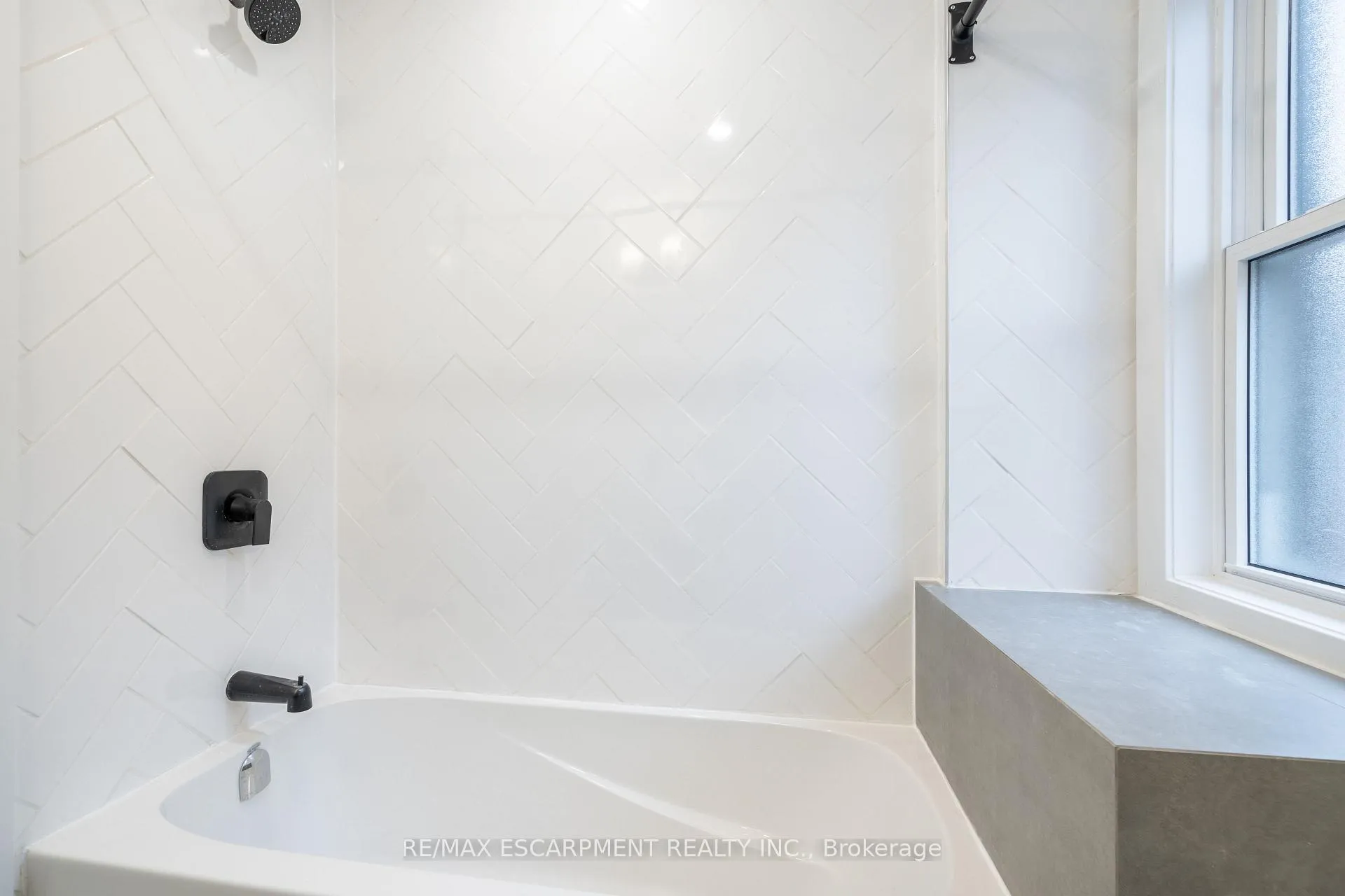 Photo 29 of 204 Balsam Avenue S, Hamilton, Blakeley — HOMEH