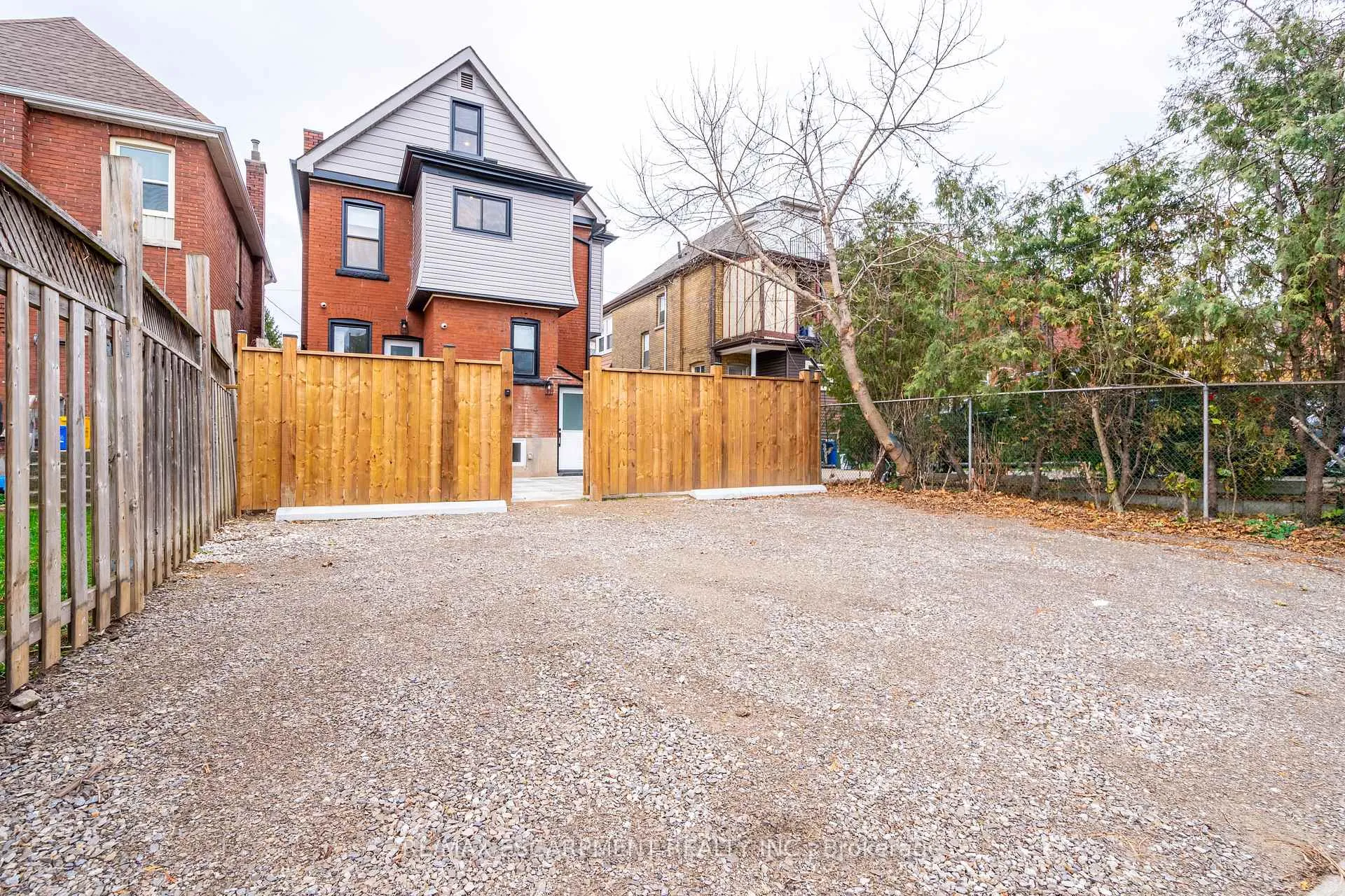 Photo 49 of 204 Balsam Avenue S, Hamilton, Blakeley — HOMEH