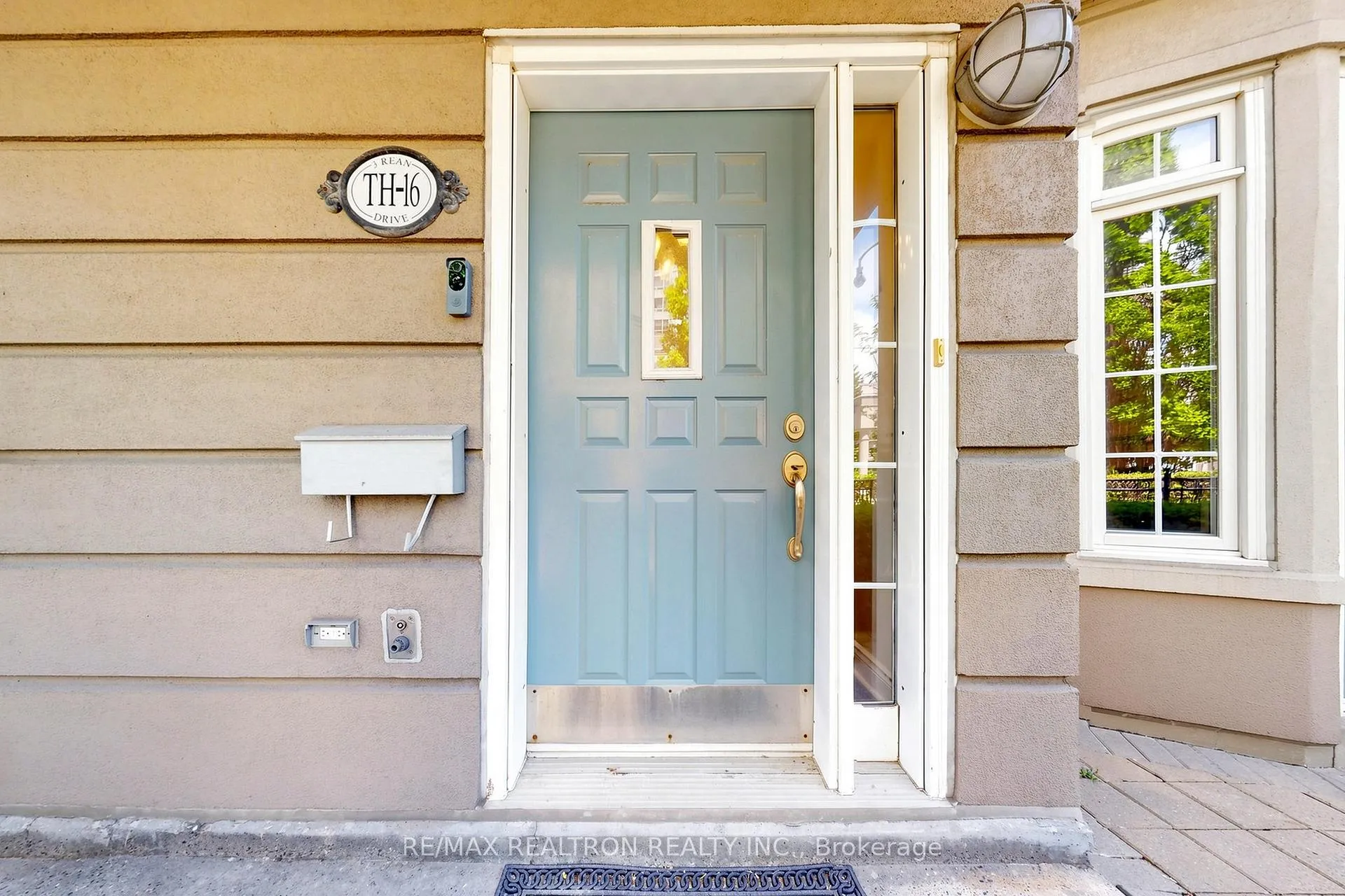 Photo 9 of Unit Th16, 3 Rean Drive, North York, Bayview Village — HOMEH