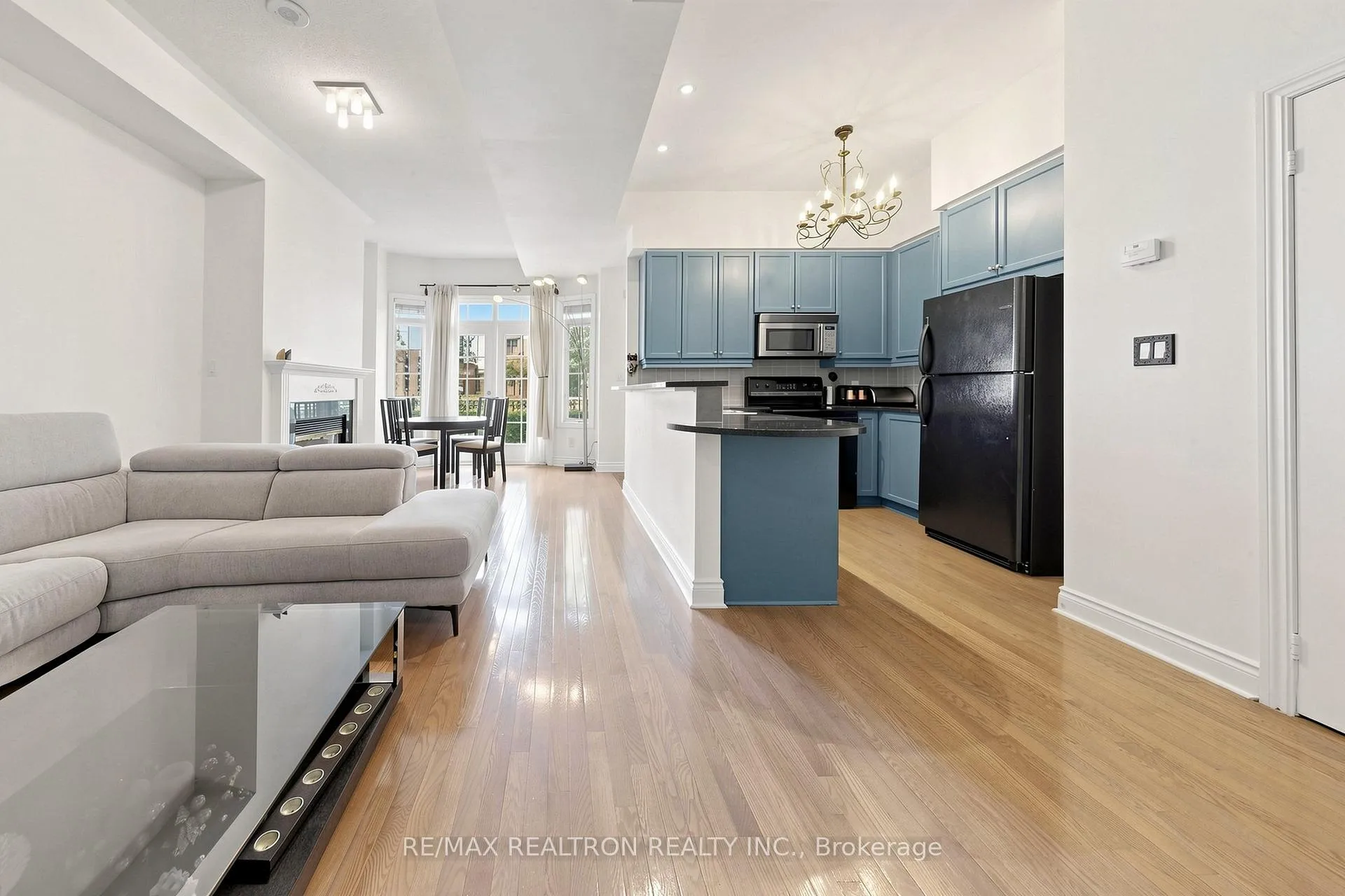 Photo 14 of Unit Th16, 3 Rean Drive, North York, Bayview Village — HOMEH