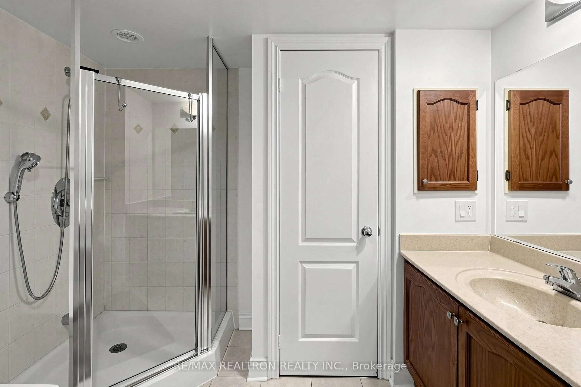 Photo 31 of Unit Th16, 3 Rean Drive, North York, Bayview Village — HOMEH
