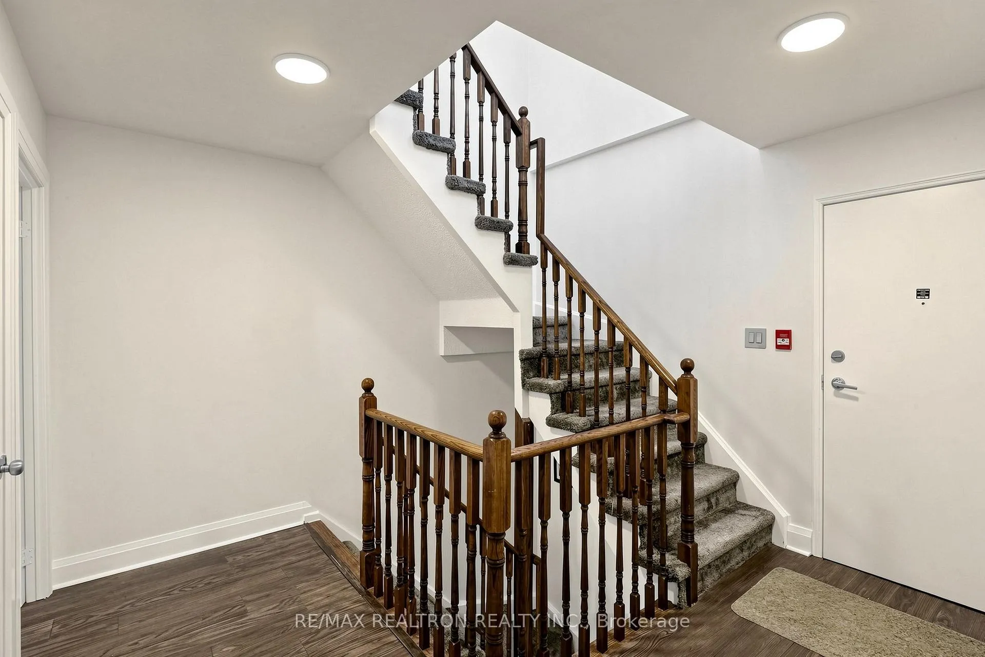 Photo 32 of Unit Th16, 3 Rean Drive, North York, Bayview Village — HOMEH