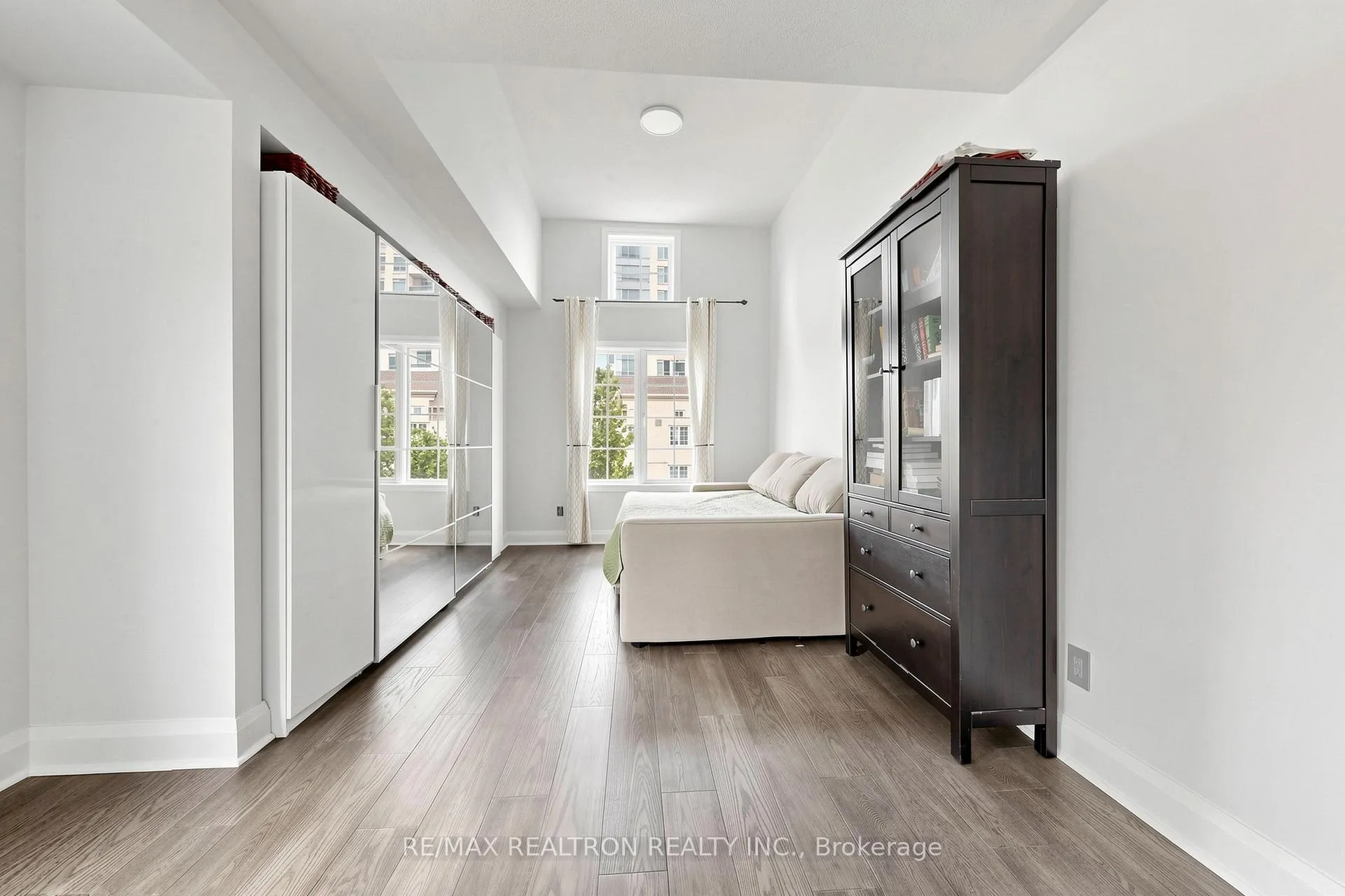 Photo 39 of Unit Th16, 3 Rean Drive, North York, Bayview Village — HOMEH