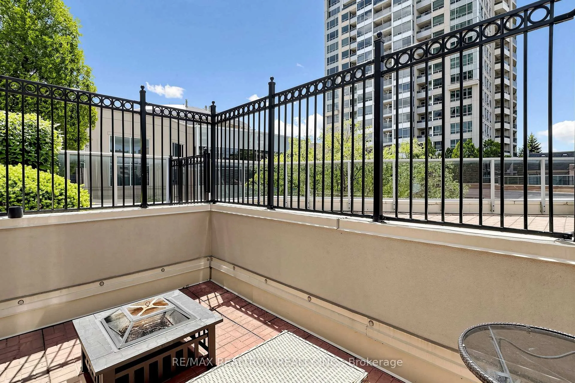 Photo 43 of Unit Th16, 3 Rean Drive, North York, Bayview Village — HOMEH