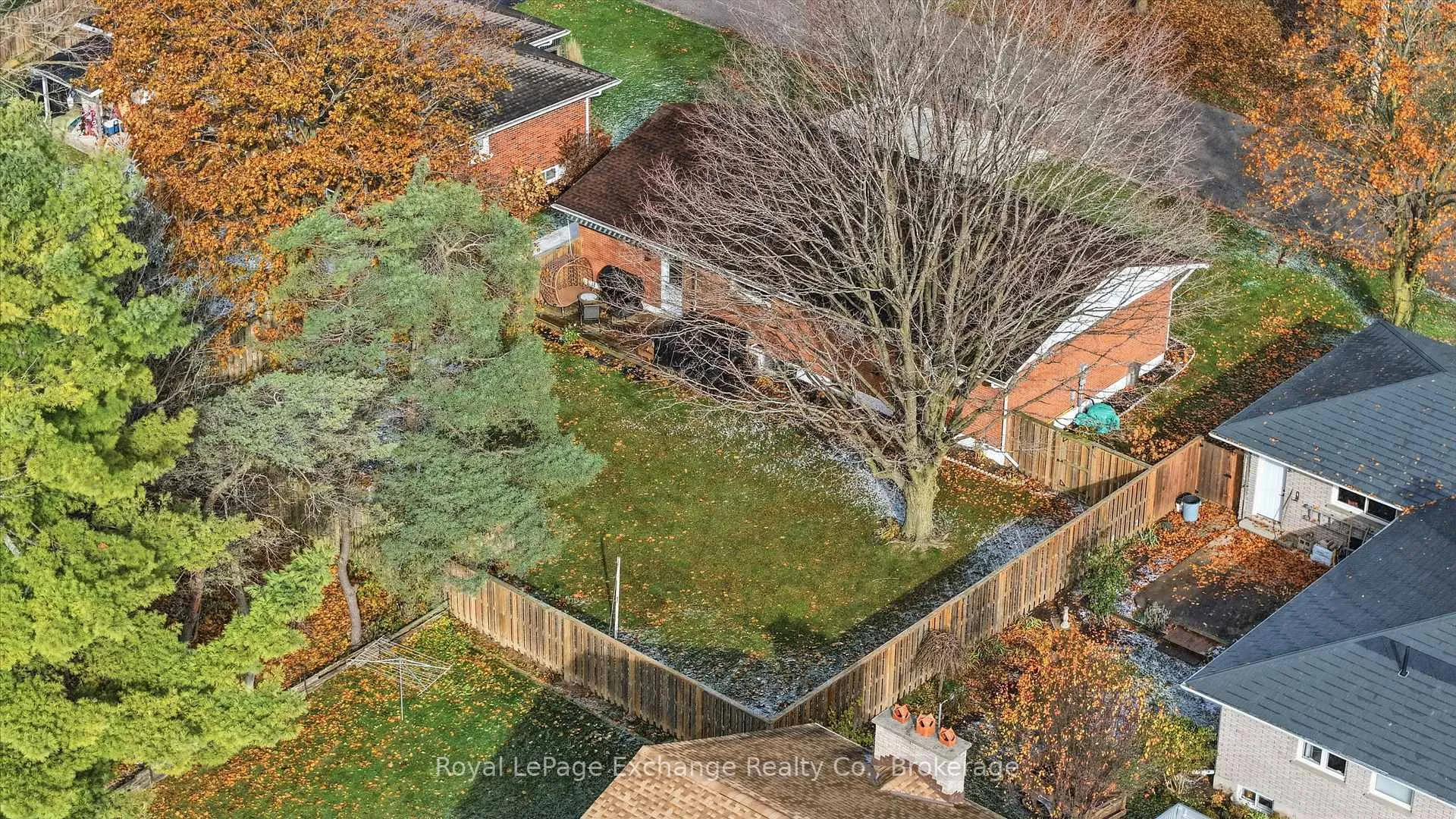 Photo 5 of 624 Cannning Street, Huron-Kinloss, Lucknow — HOMEH