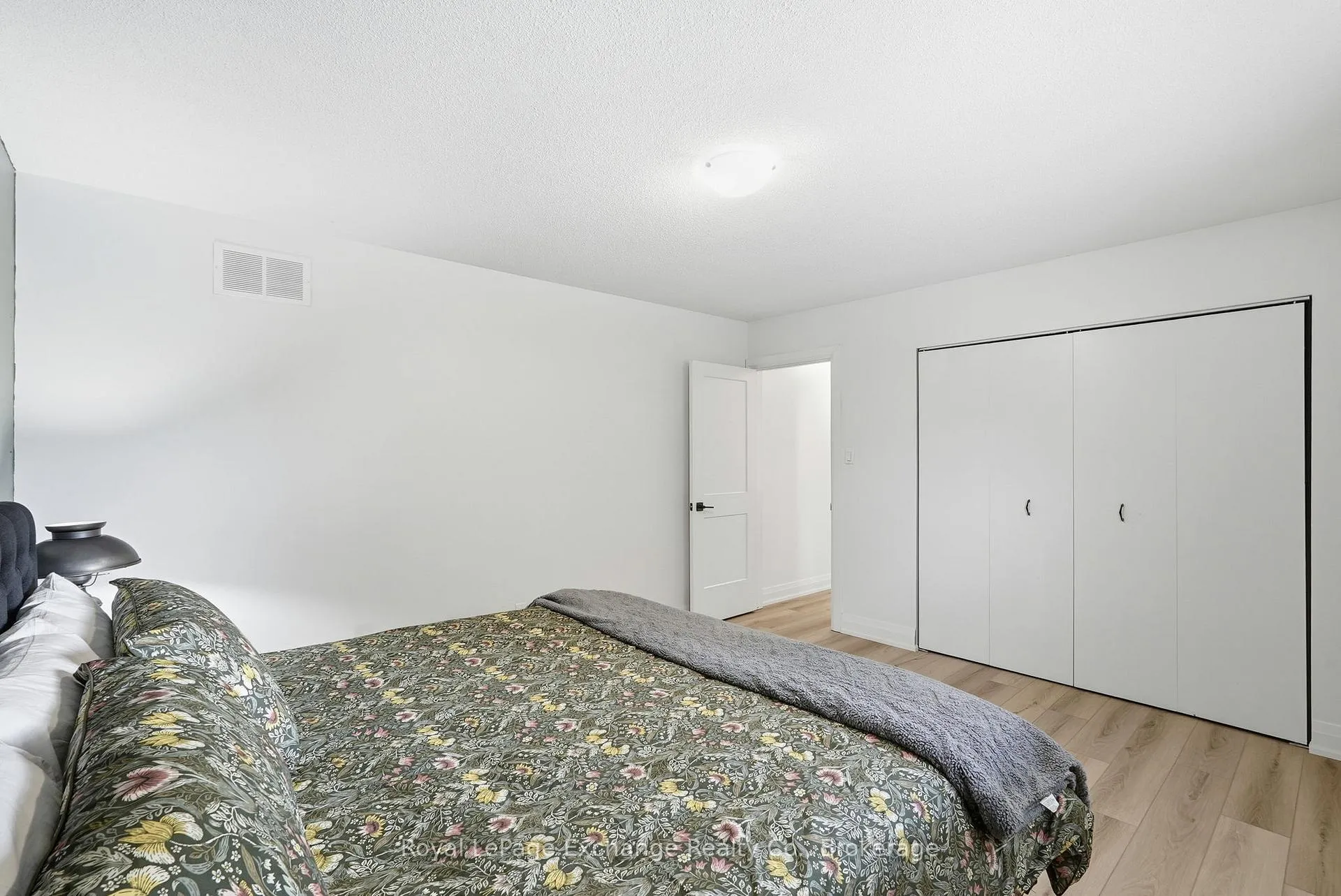 Photo 16 of 624 Cannning Street, Huron-Kinloss, Lucknow — HOMEH