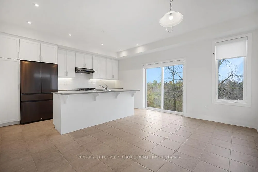 Photo 2 of 32 Humberstone Drive, Halton Hills, Georgetown — HOMEH