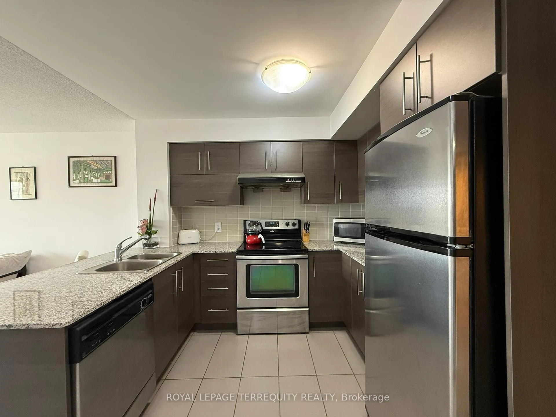 Photo 8 of Unit 709, 253 South Park Road, Markham, Commerce Valley — HOMEH