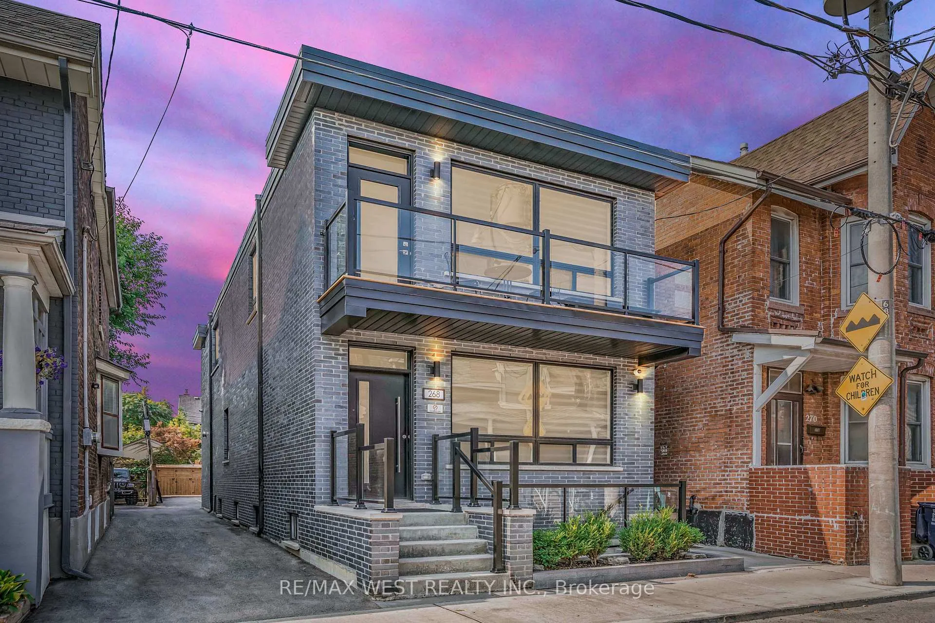 Photo 3 of Unit Lower, 268 Sterling Road, Toronto, Dufferin Grove — HOMEH