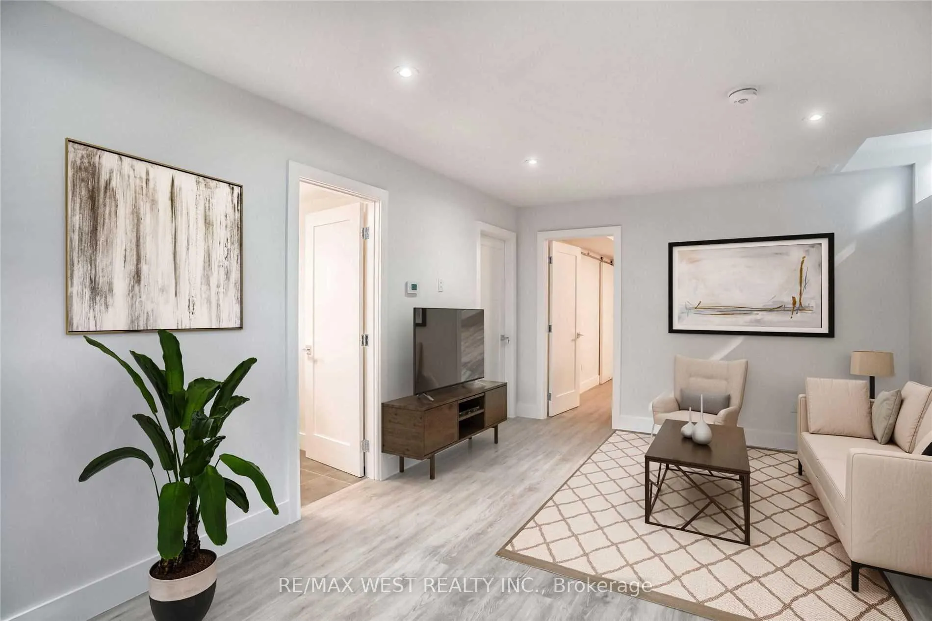 Photo 8 of Unit Lower, 268 Sterling Road, Toronto, Dufferin Grove — HOMEH