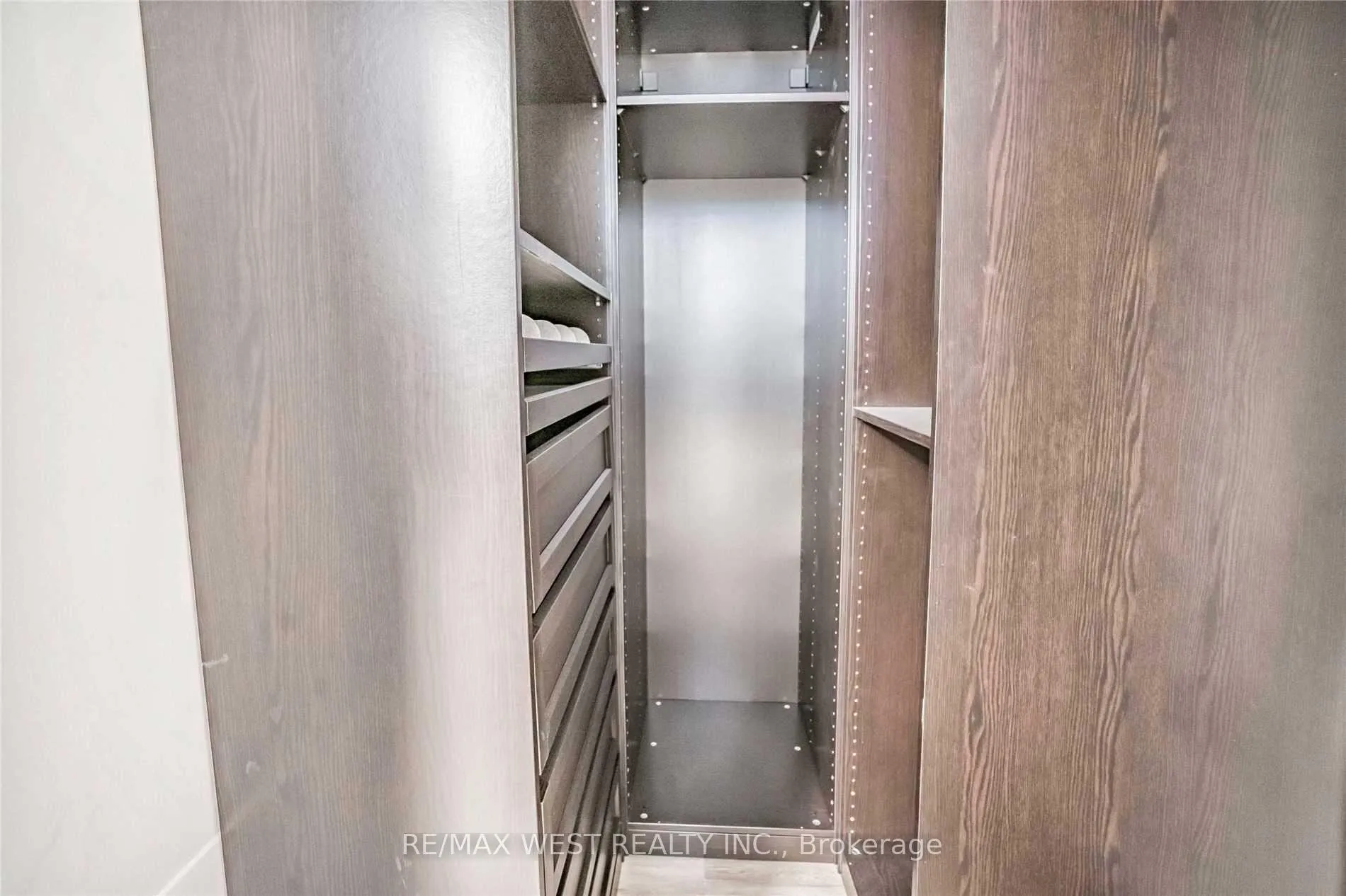Photo 9 of Unit Lower, 268 Sterling Road, Toronto, Dufferin Grove — HOMEH