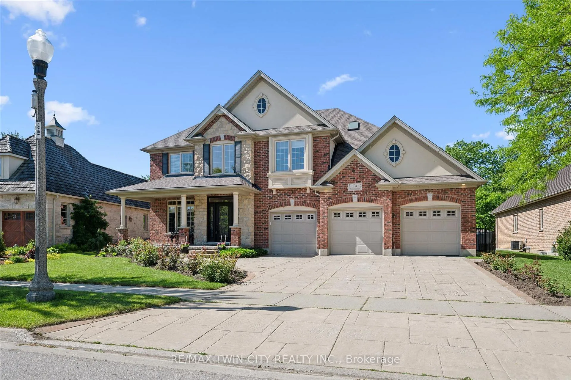 Photo 3 of 74 Pennsylvania Crescent, Kitchener, Pioneer Tower West — HOMEH