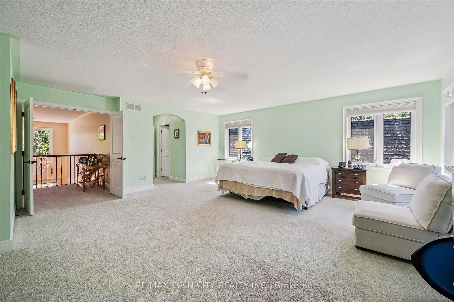 Photo 16 of 74 Pennsylvania Crescent, Kitchener, Pioneer Tower West — HOMEH