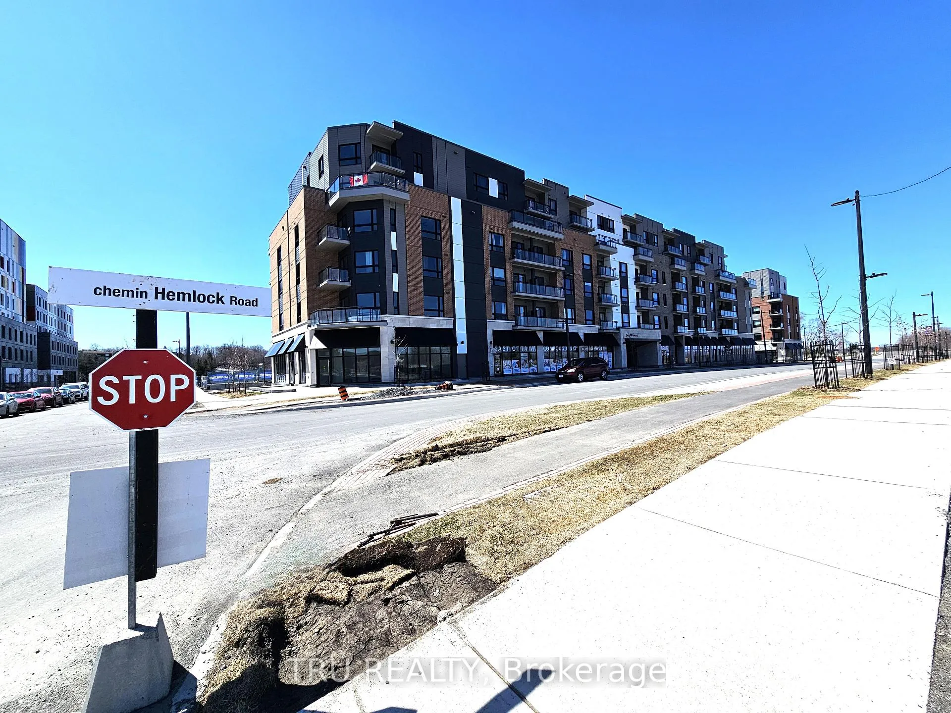 Photo 1 of Unit 212, 1350 Hemlock Road, Ottawa, CFB Rockcliffe and Area — HOMEH