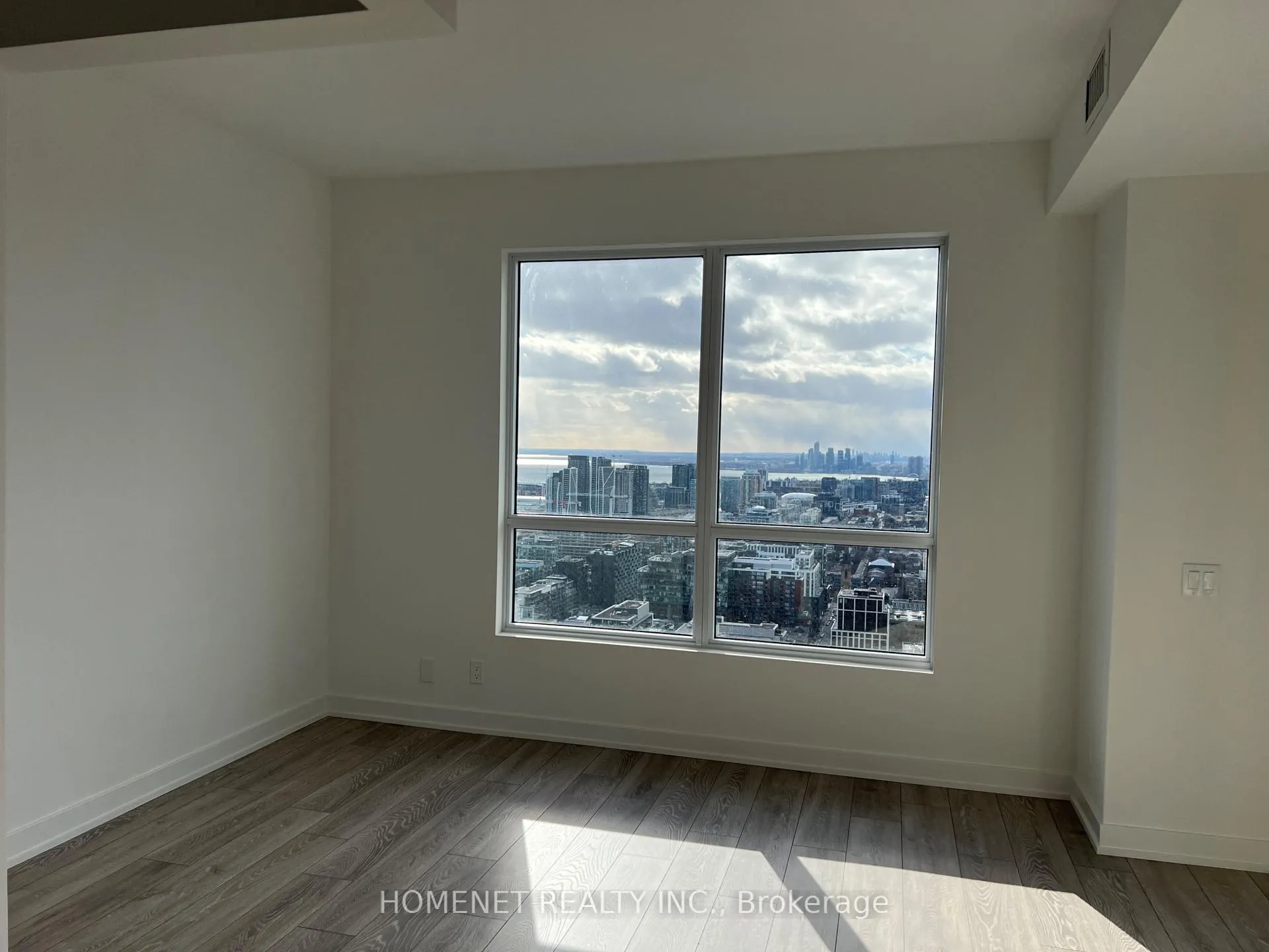 Photo 3 of Unit 4711, 108 Peter Street, Toronto, Waterfront Communities — HOMEH