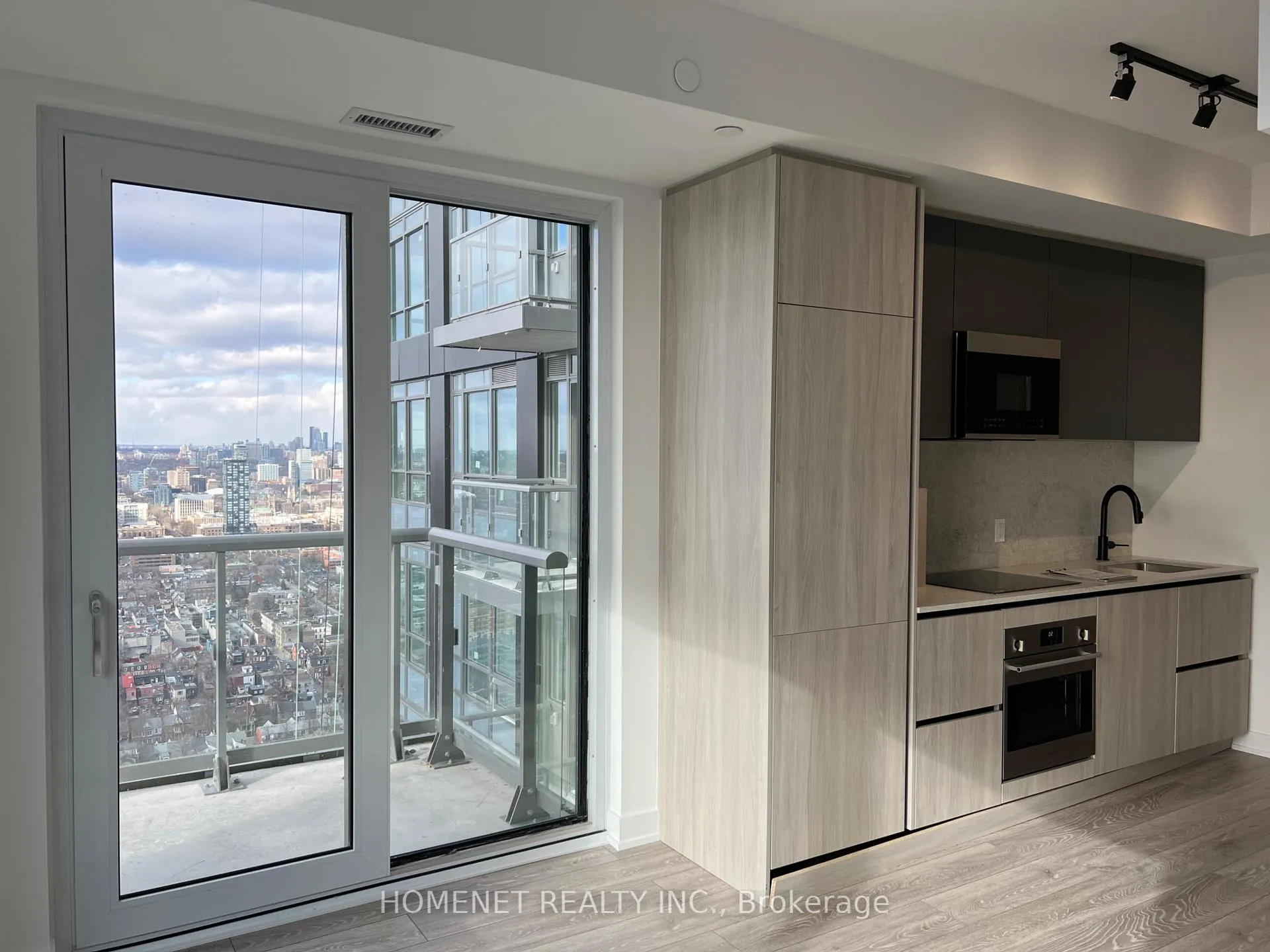 Photo 5 of Unit 4711, 108 Peter Street, Toronto, Waterfront Communities — HOMEH