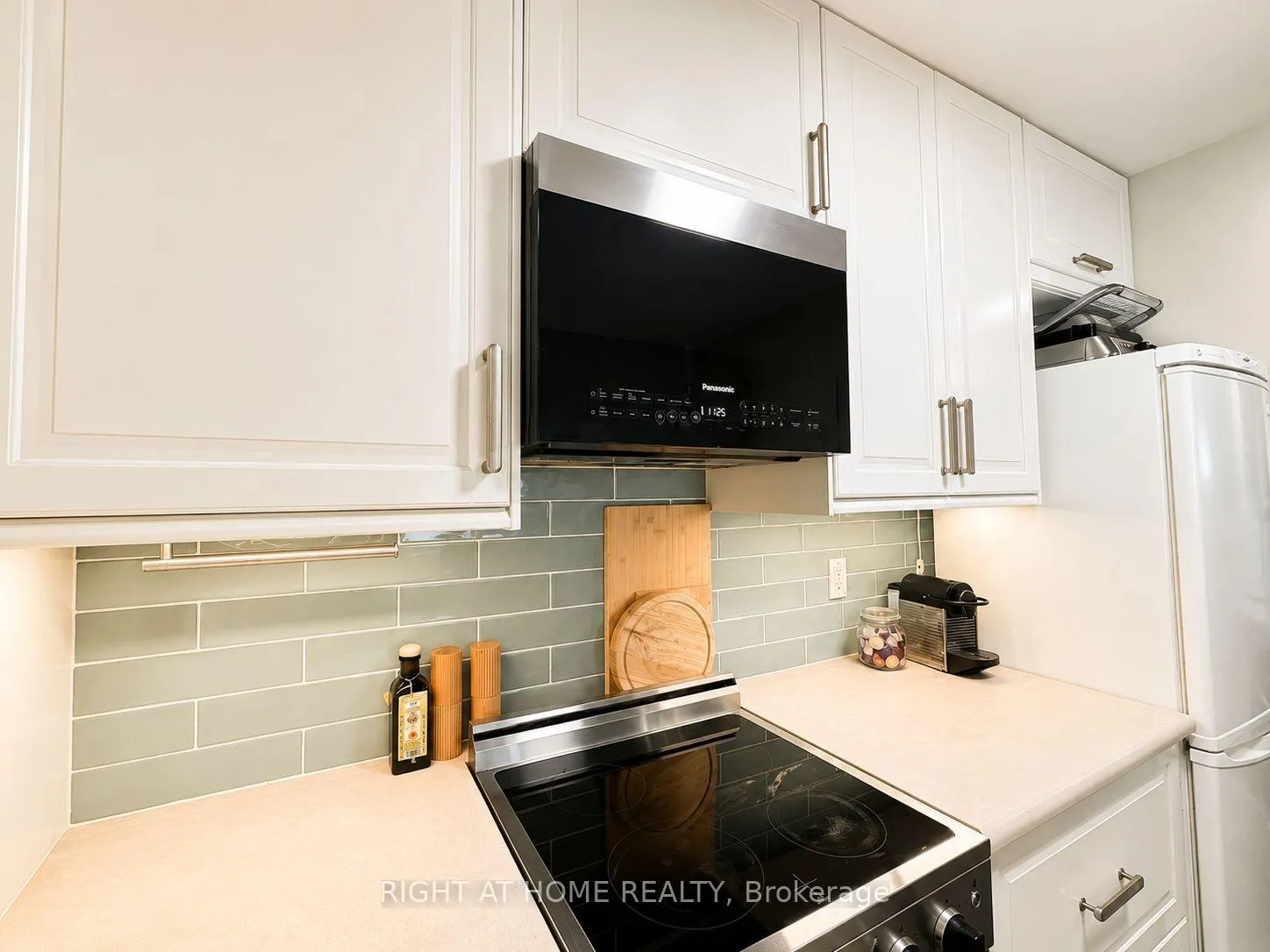 Photo 10 of Unit Ph12, 1055 Bay Street, Toronto, Bay Street Corridor — HOMEH