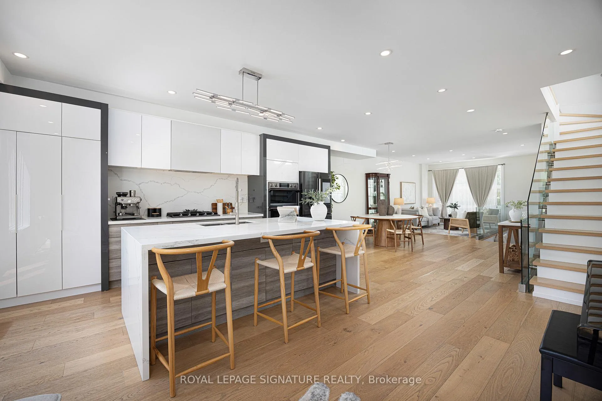 Photo 10 of 569 Craven Road, Toronto, Greenwood-Coxwell — HOMEH