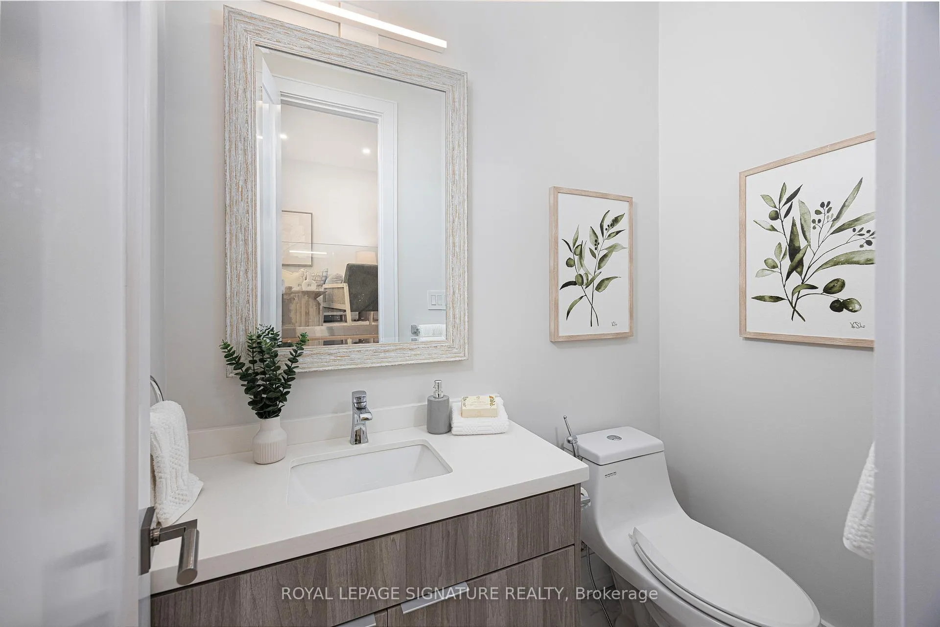 Photo 13 of 569 Craven Road, Toronto, Greenwood-Coxwell — HOMEH