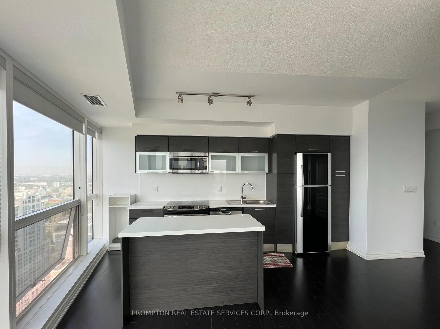Photo 3 of Unit 5510, 386 Yonge Street, Toronto, Bay Street Corridor — HOMEH