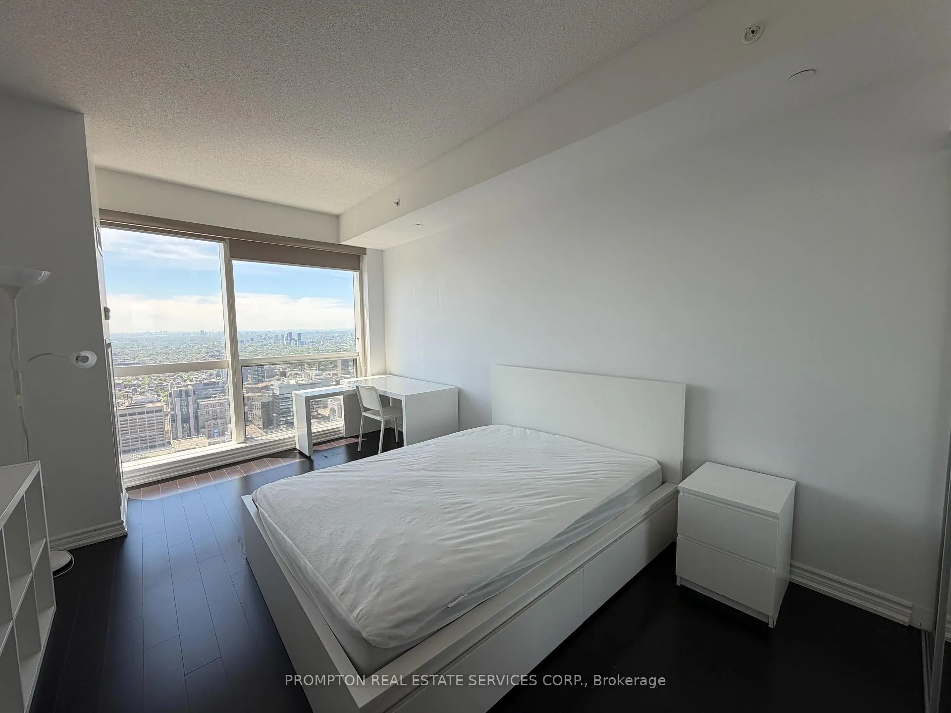 Photo 4 of Unit 5510, 386 Yonge Street, Toronto, Bay Street Corridor — HOMEH