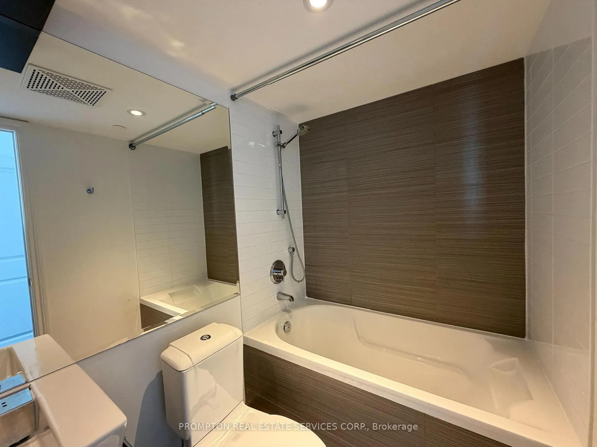 Photo 7 of Unit 5510, 386 Yonge Street, Toronto, Bay Street Corridor — HOMEH