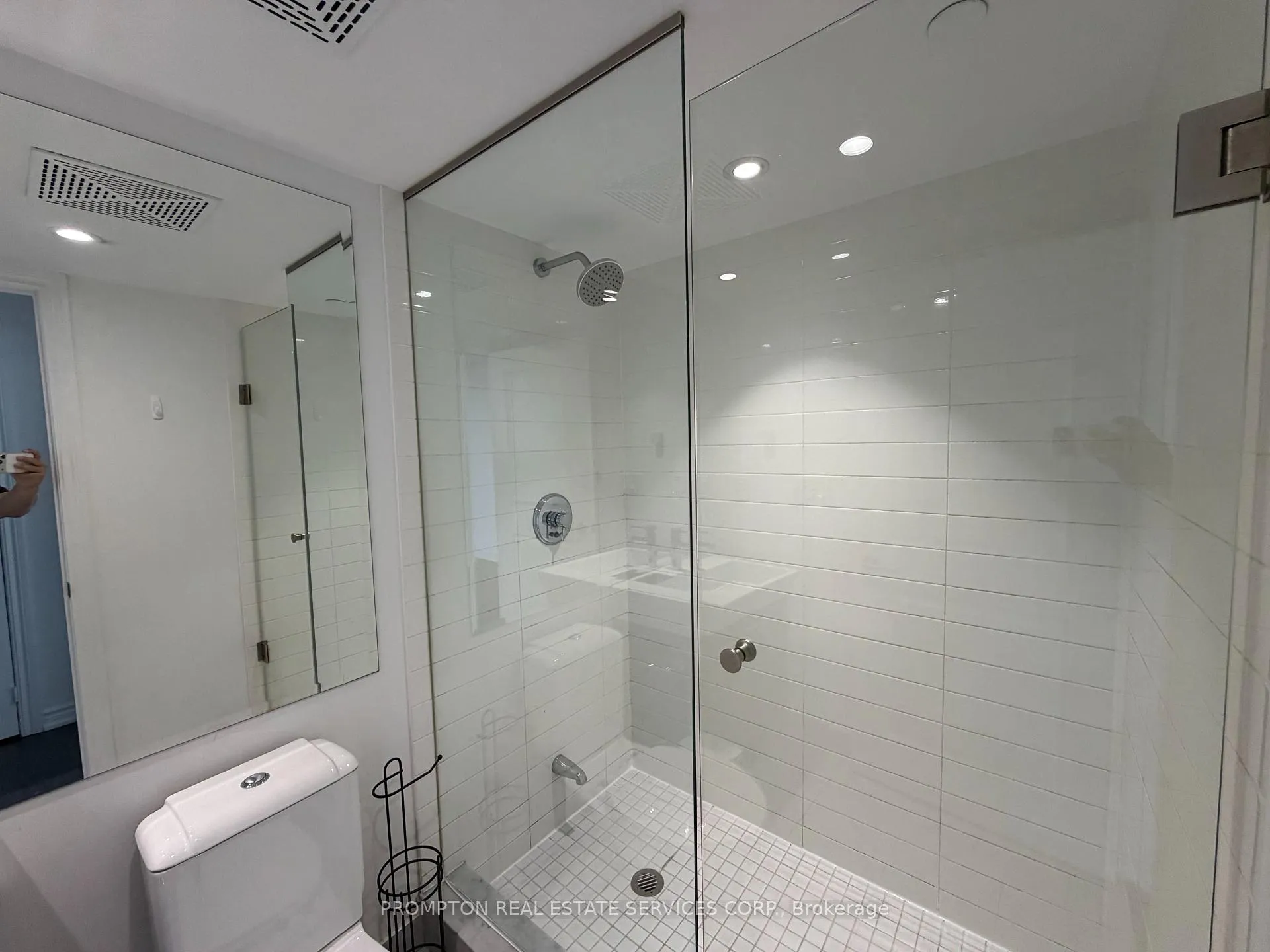 Photo 8 of Unit 5510, 386 Yonge Street, Toronto, Bay Street Corridor — HOMEH