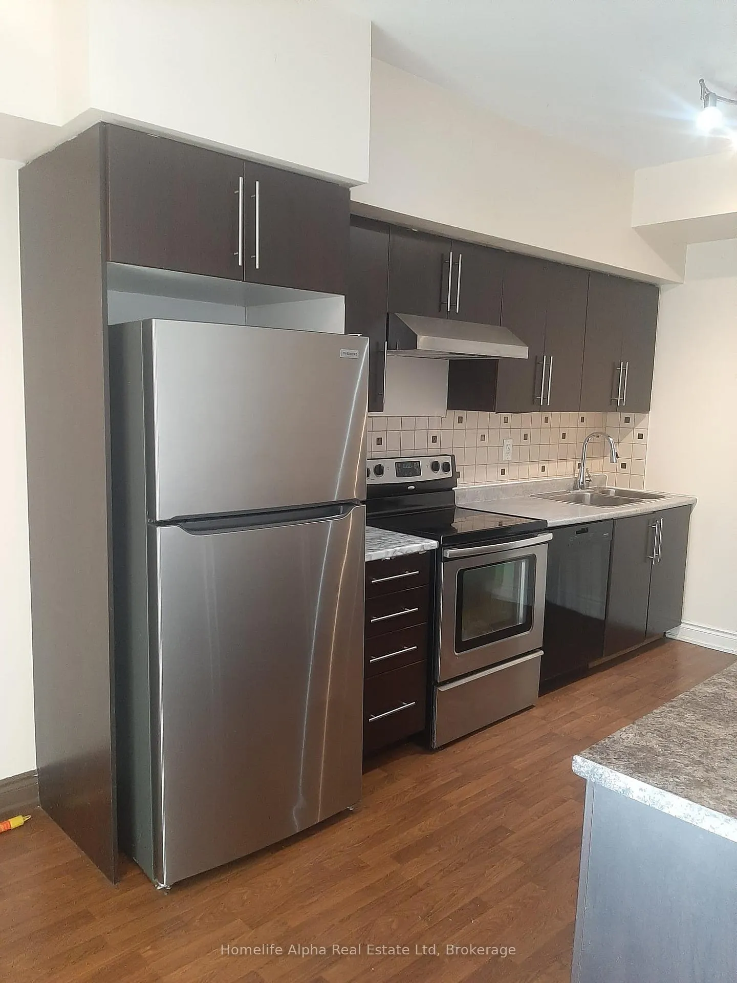Photo 2 of Unit 104, 35 Richgrove Drive W, Etobicoke, Willowridge-Martingrove-Richview — HOMEH