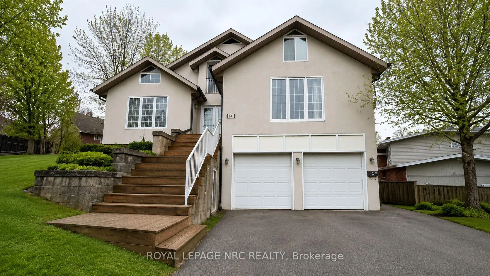 Photo 1 of 6 Pearl Ann Drive, St. Catharines, Glendale/Glenridge — HOMEH