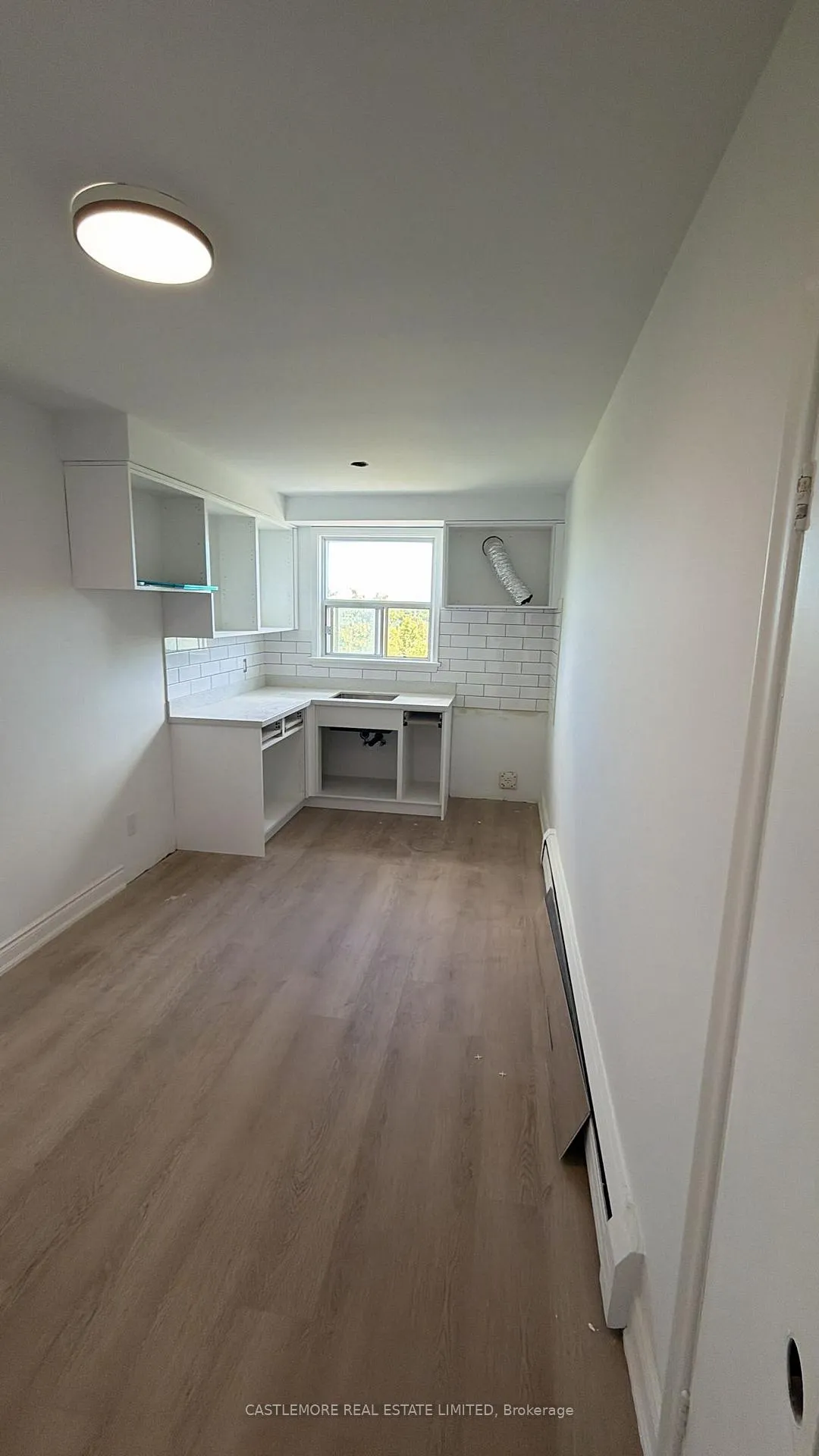 Photo 3 of Unit 4, 9 Allenby Avenue, Etobicoke, Elms-Old Rexdale — HOMEH