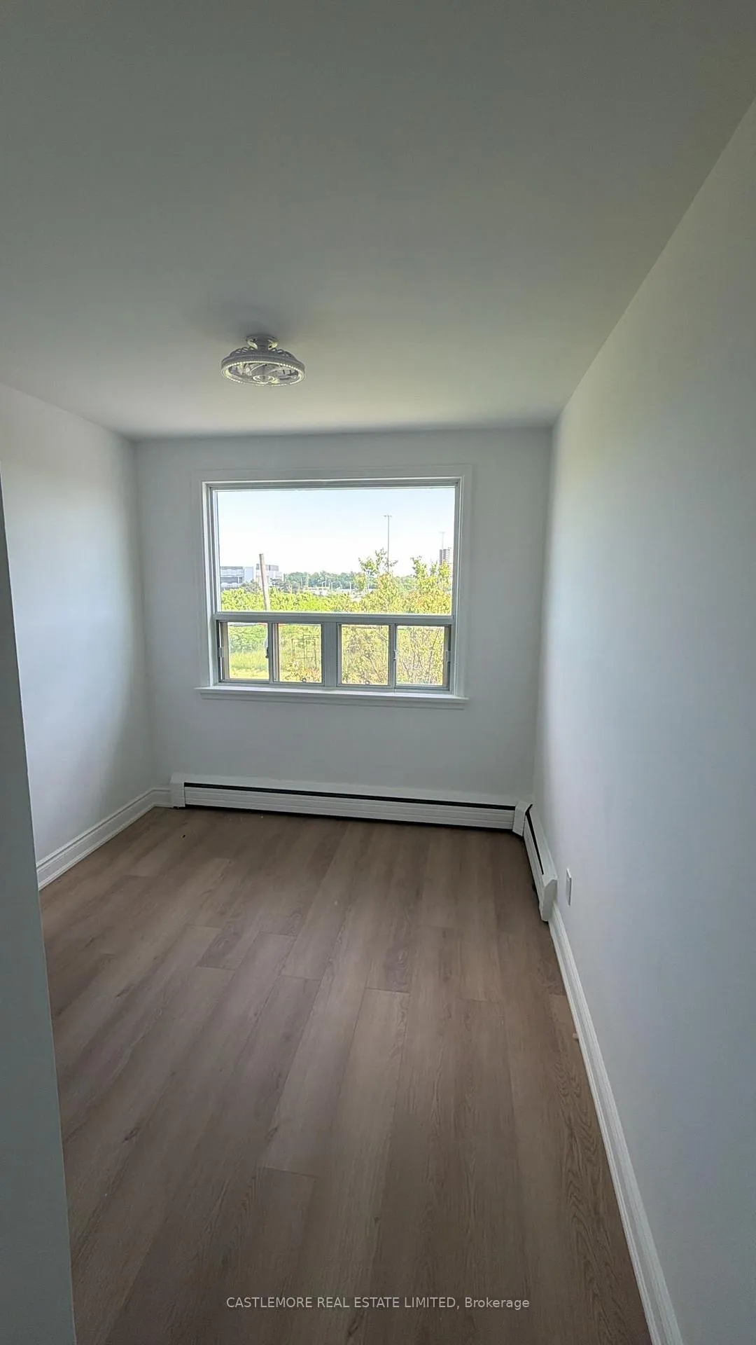 Photo 5 of Unit 4, 9 Allenby Avenue, Etobicoke, Elms-Old Rexdale — HOMEH