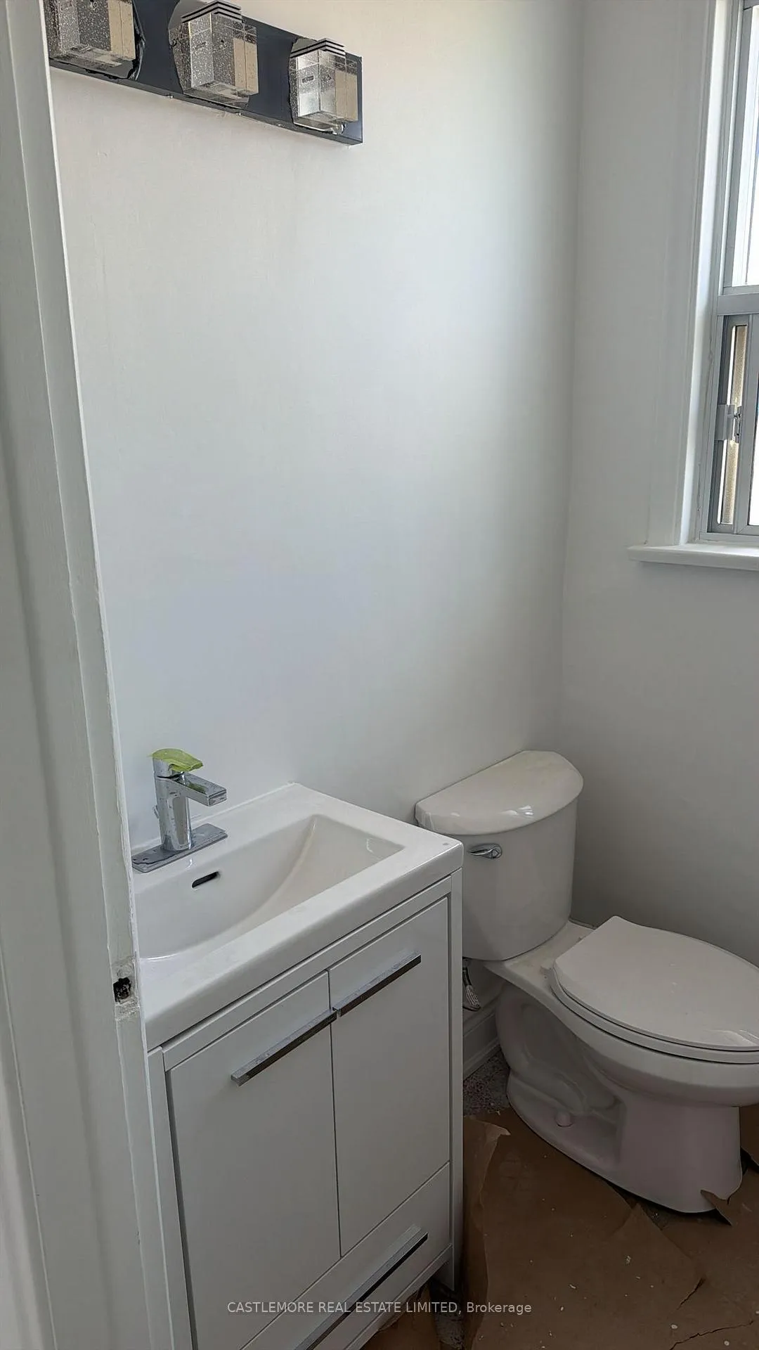 Photo 7 of Unit 4, 9 Allenby Avenue, Etobicoke, Elms-Old Rexdale — HOMEH
