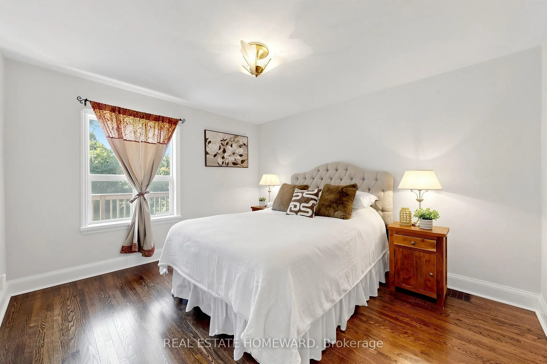 Photo 15 of 40 Donora Drive, Toronto, Crescent Town — HOMEH