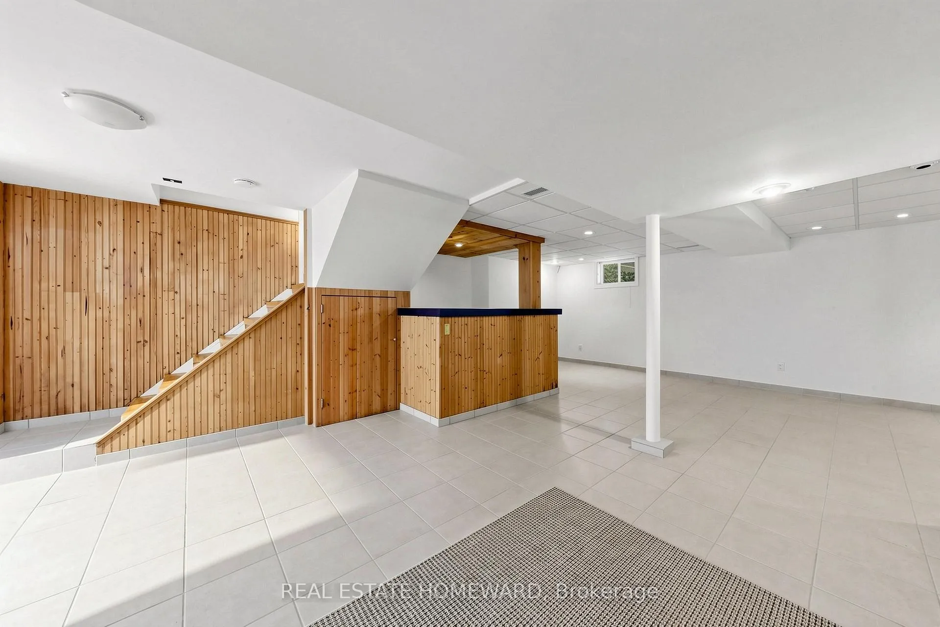 Photo 16 of 40 Donora Drive, Toronto, Crescent Town — HOMEH