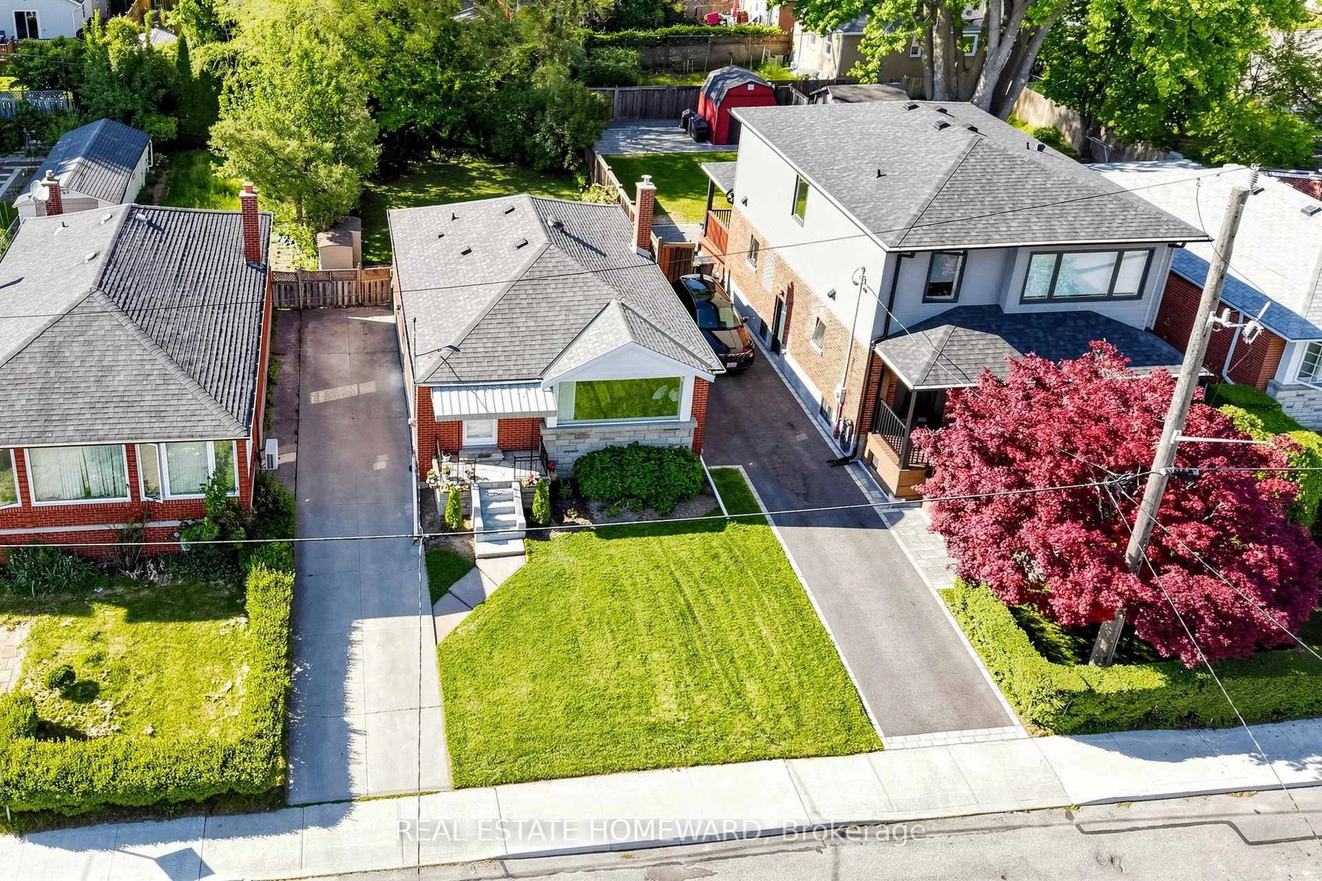Photo 29 of 40 Donora Drive, Toronto, Crescent Town — HOMEH