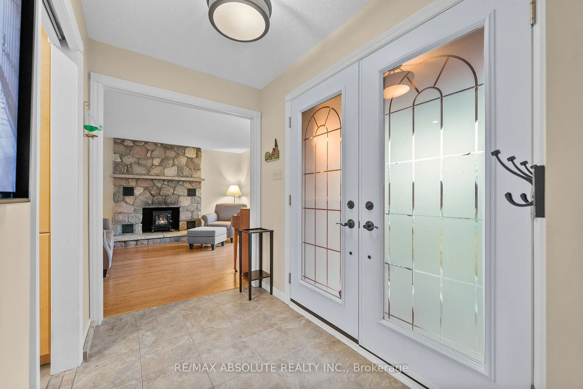 Photo 5 of 284 Harrington Street, Arnprior — HOMEH
