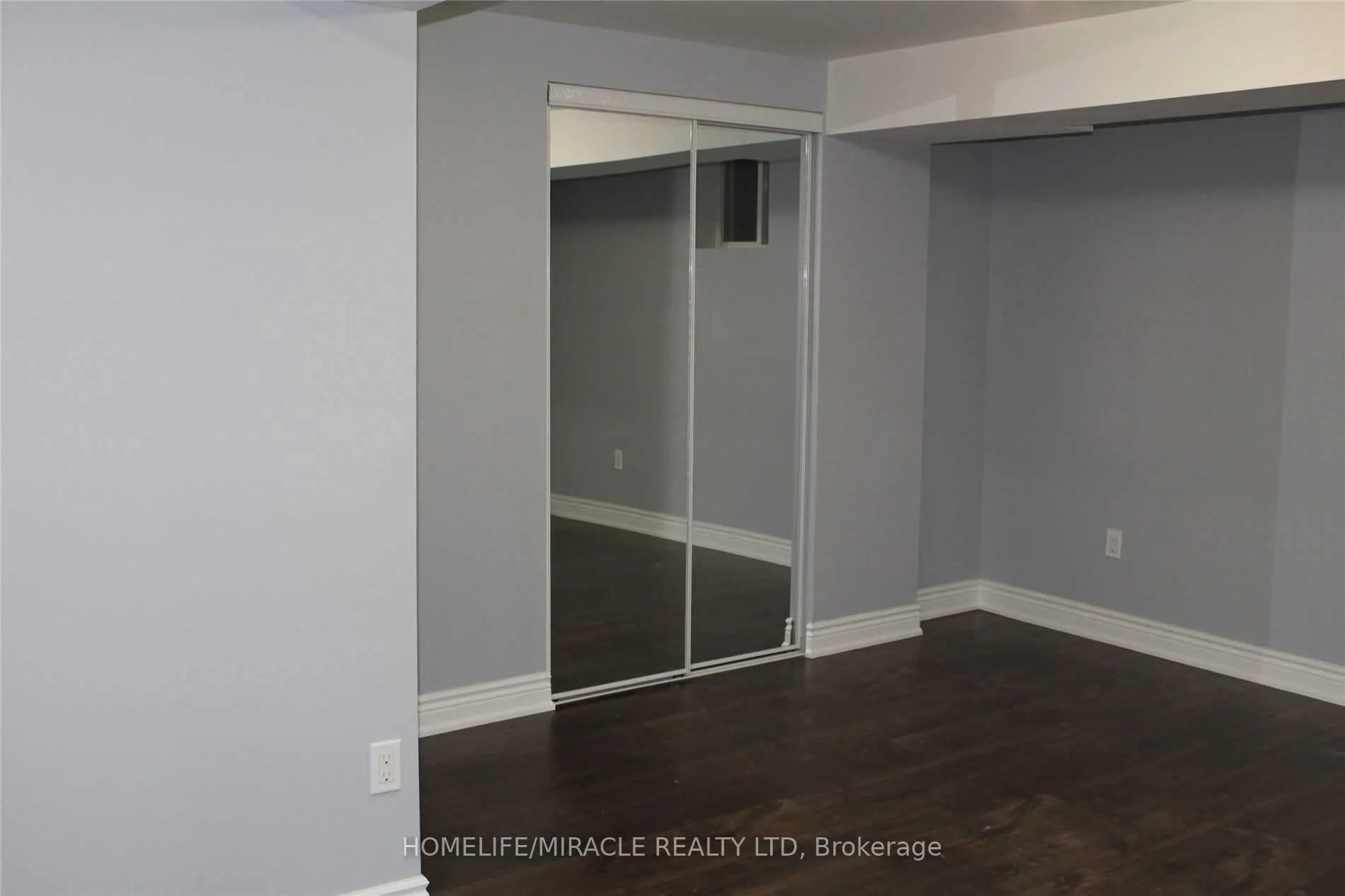Photo 7 of Unit bsmt, 11 Emmett Circle, Brampton, Fletcher's Meadow — HOMEH