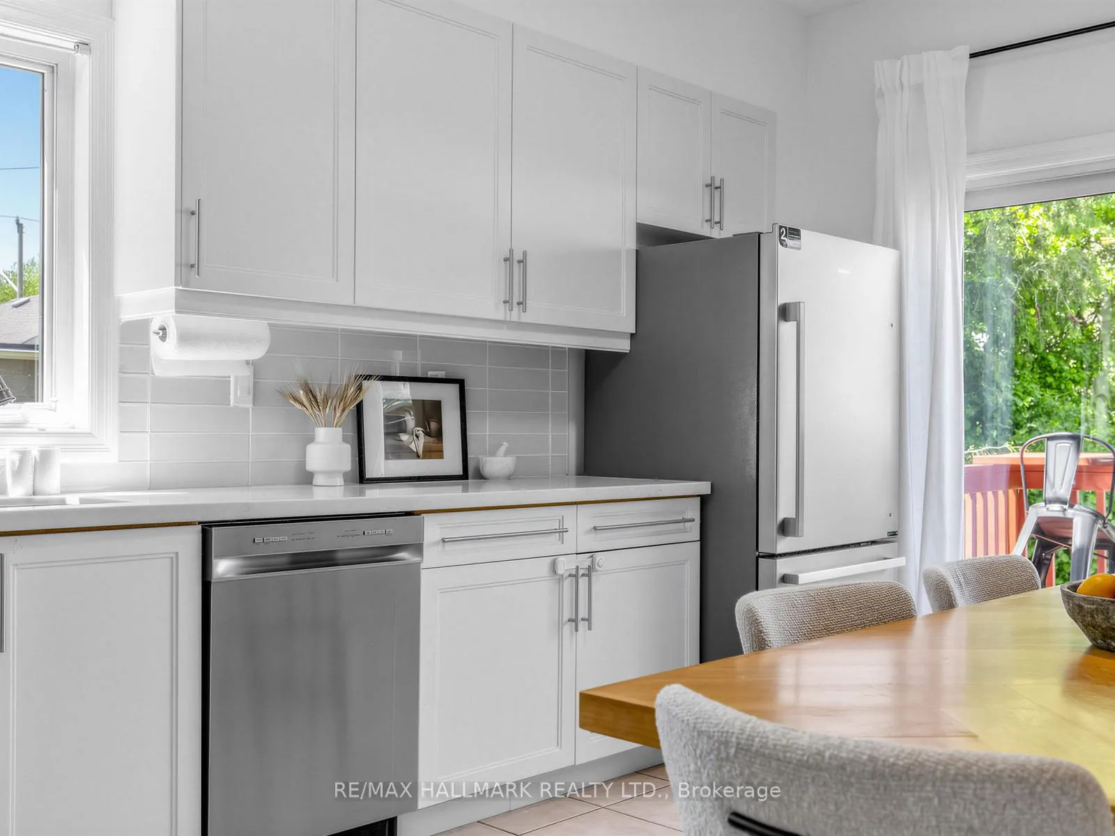 Photo 12 of 62 Doncaster Avenue, Toronto, Woodbine-Lumsden — HOMEH