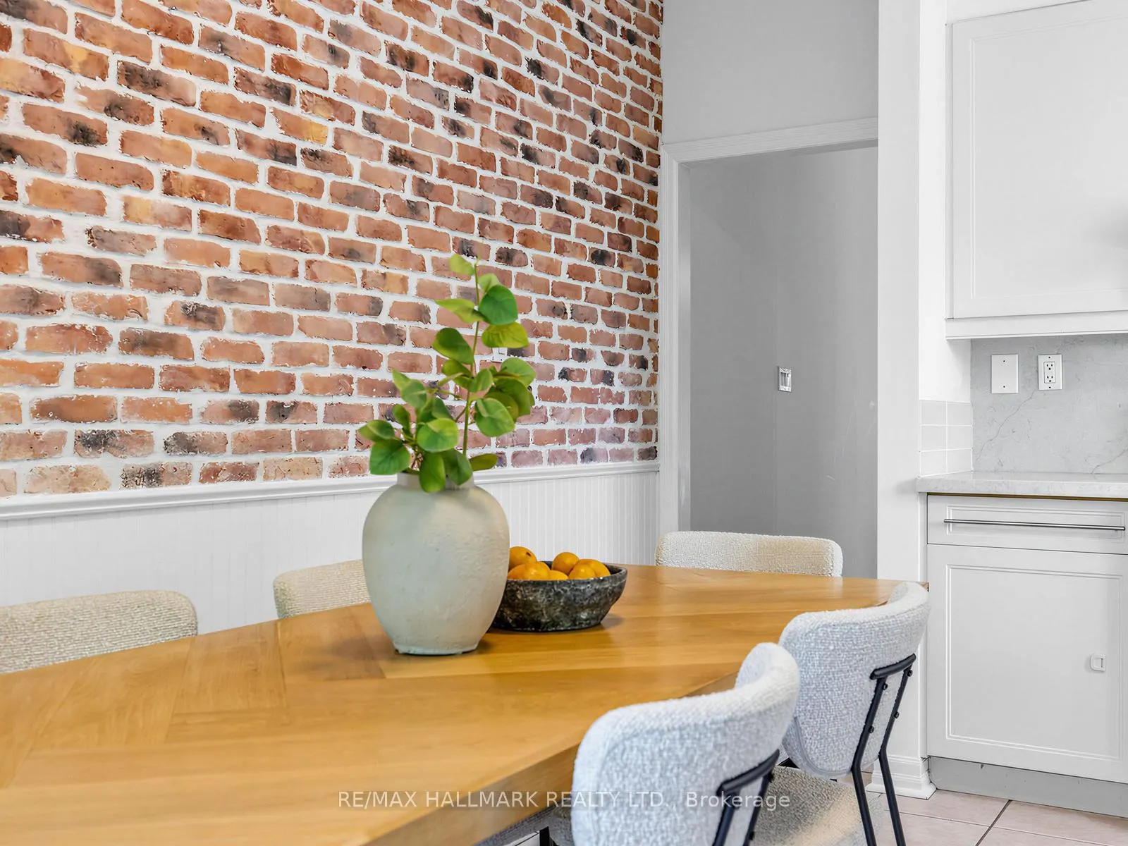 Photo 13 of 62 Doncaster Avenue, Toronto, Woodbine-Lumsden — HOMEH