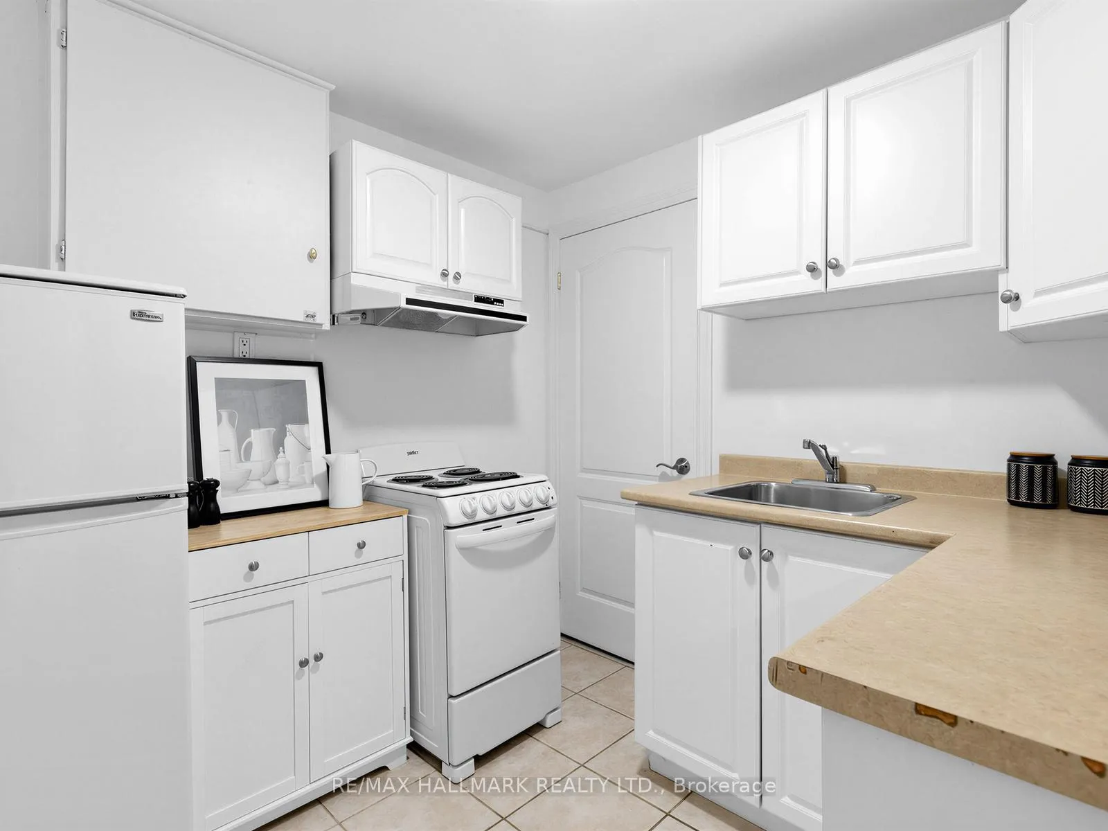 Photo 32 of 62 Doncaster Avenue, Toronto, Woodbine-Lumsden — HOMEH