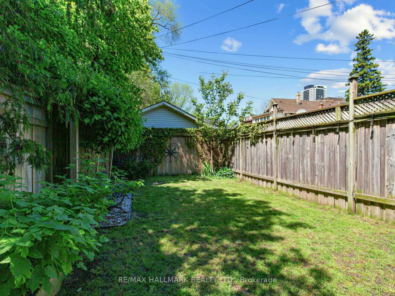 Photo 37 of 62 Doncaster Avenue, Toronto, Woodbine-Lumsden — HOMEH