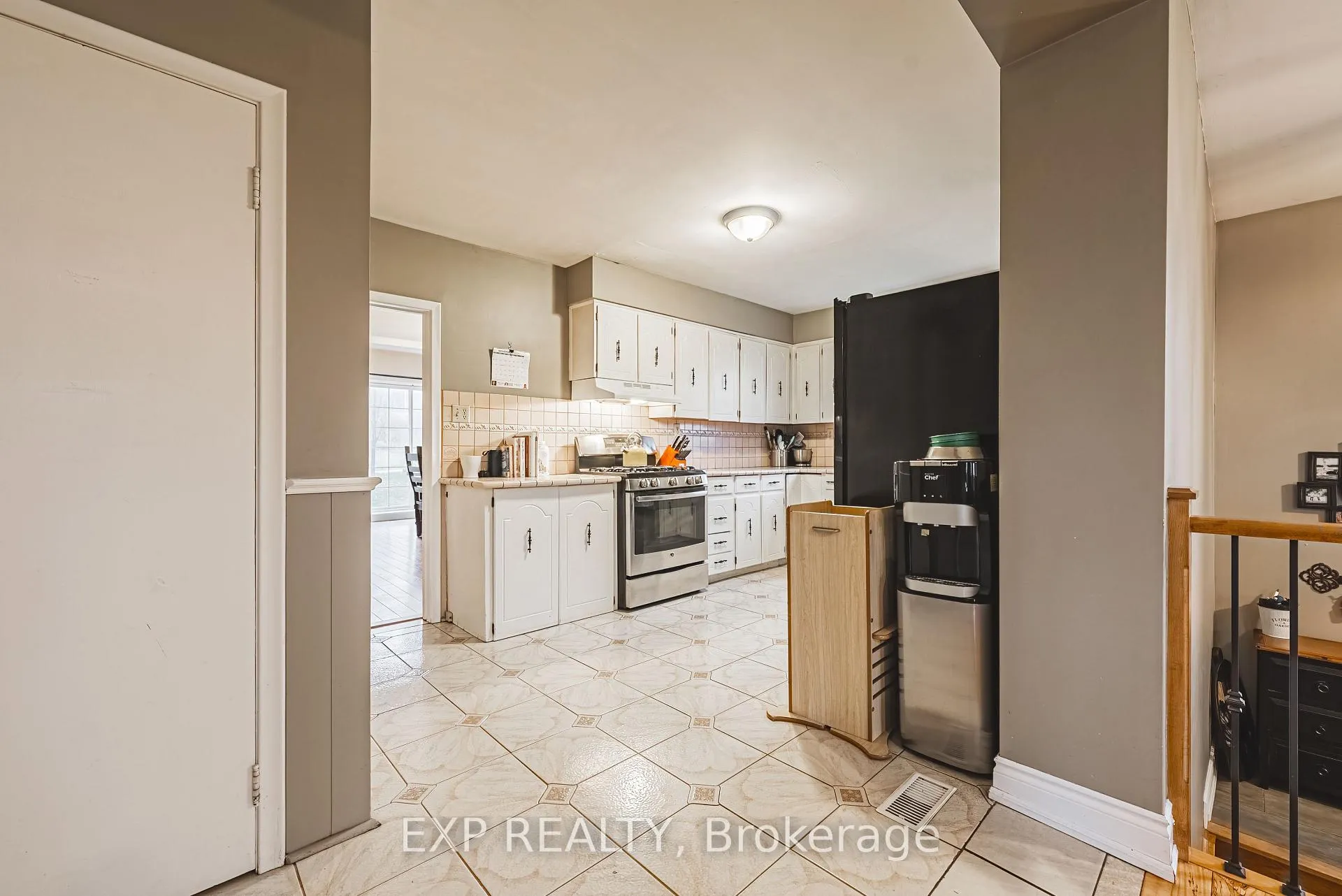 Photo 14 of 70 Webster Road, Hamilton, Gershome — HOMEH