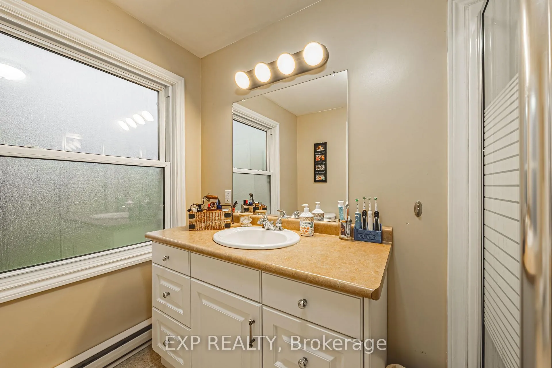 Photo 28 of 70 Webster Road, Hamilton, Gershome — HOMEH