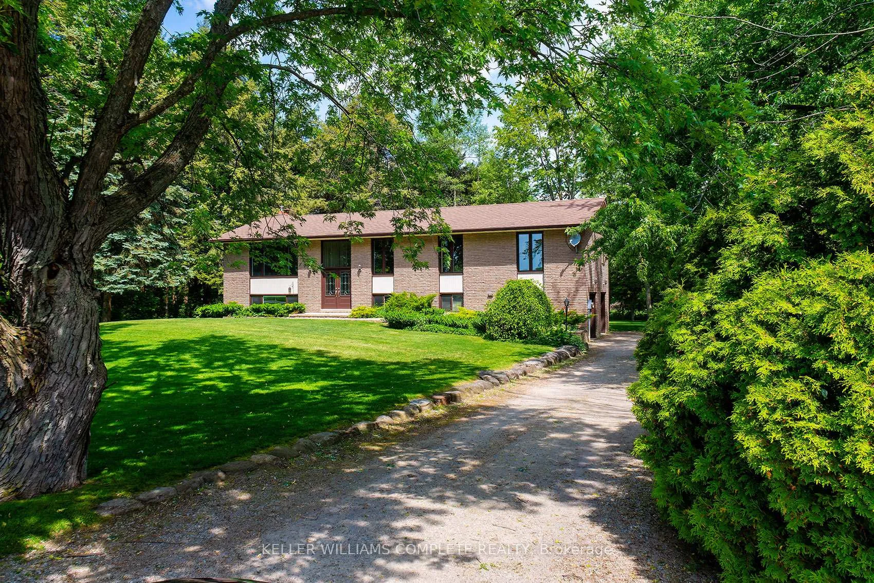Photo 2 of 2364 14th Line, Innisfil, Rural Innisfil — HOMEH