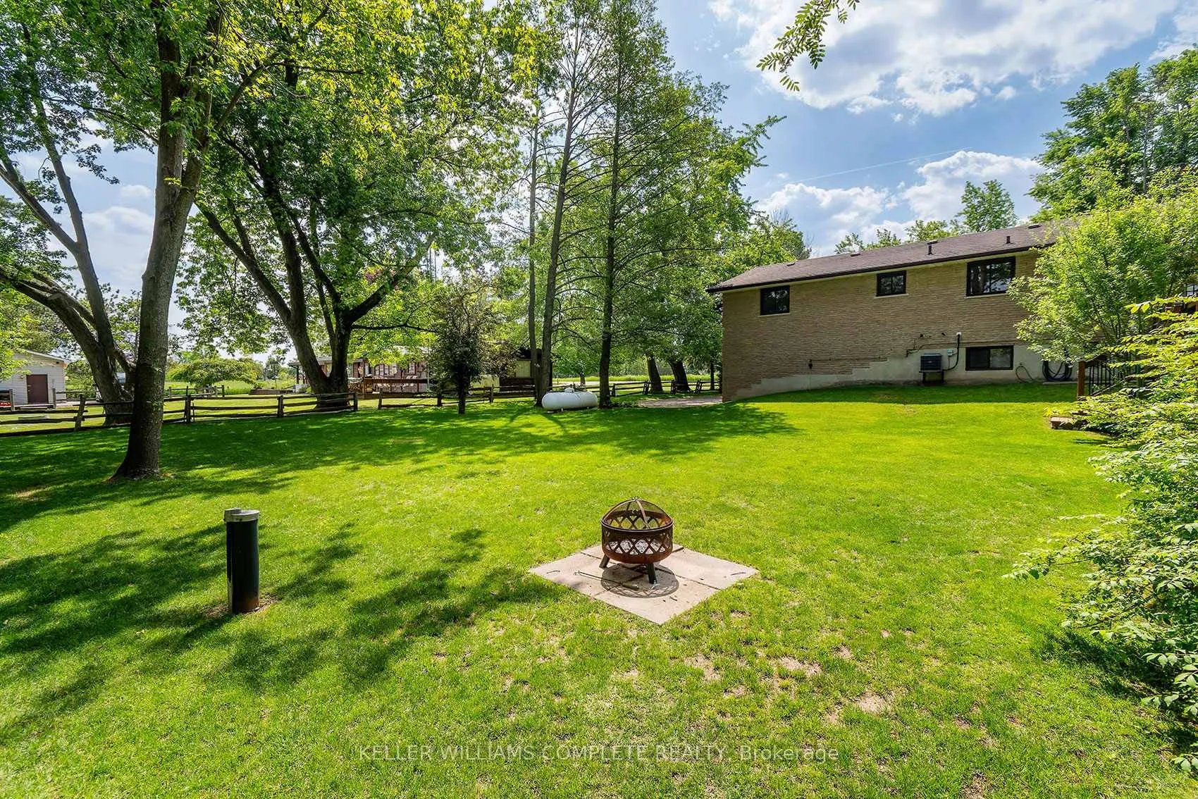 Photo 37 of 2364 14th Line, Innisfil, Rural Innisfil — HOMEH